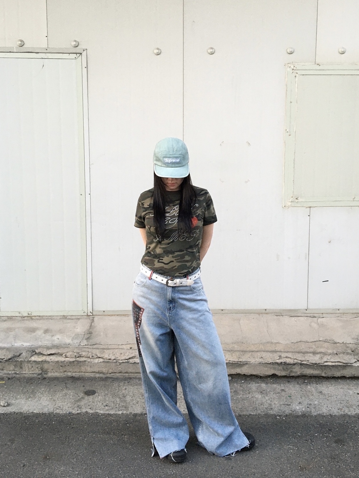 Supreme Denim Camp Cap Mint - 24SS, (W) Crocs Classic Platform Clog Black 착용 스타일 - 2