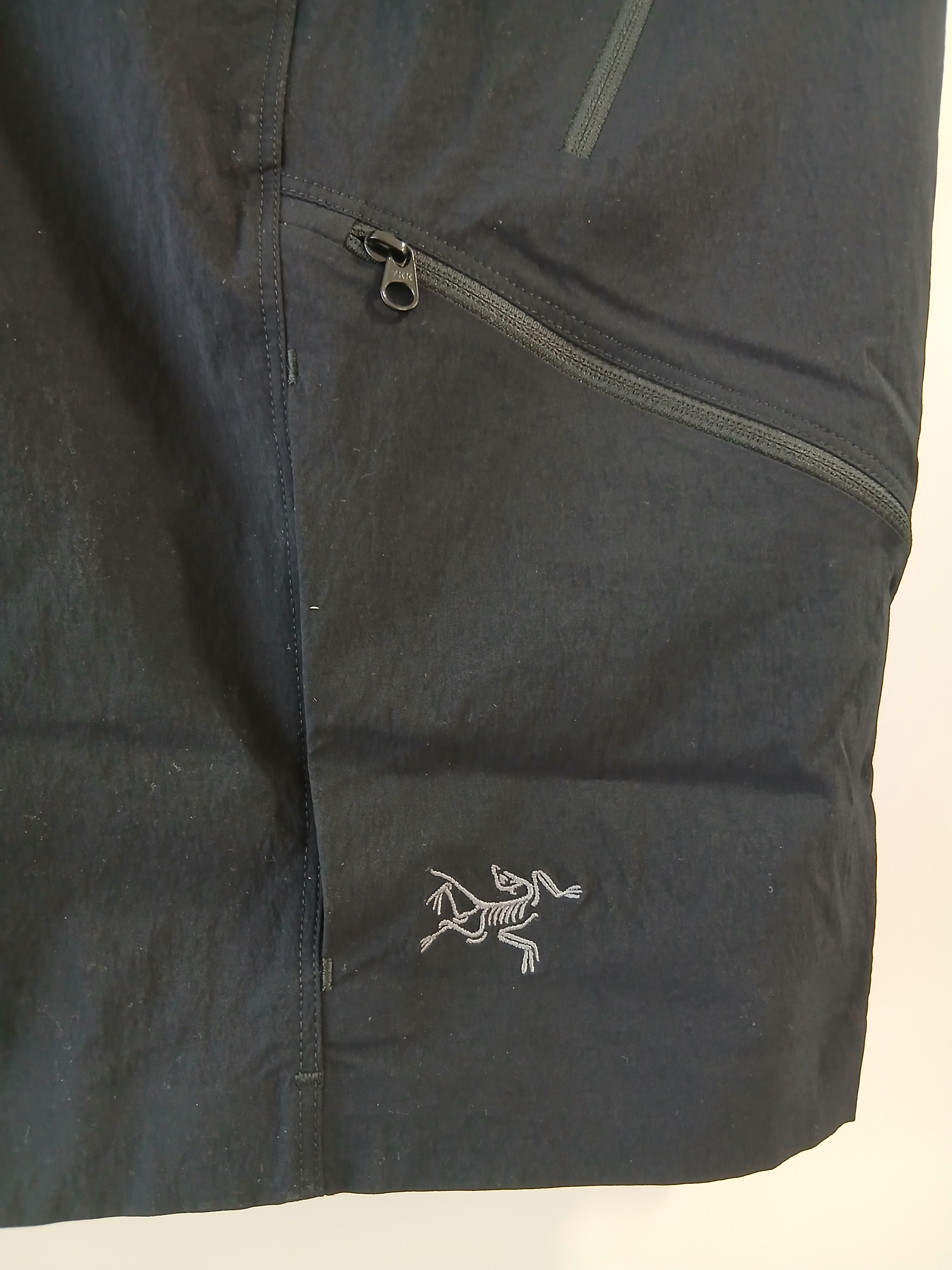 Arc'teryx Gamma Quick Dry Shorts 9 Inch Black 착용 스타일 - 6