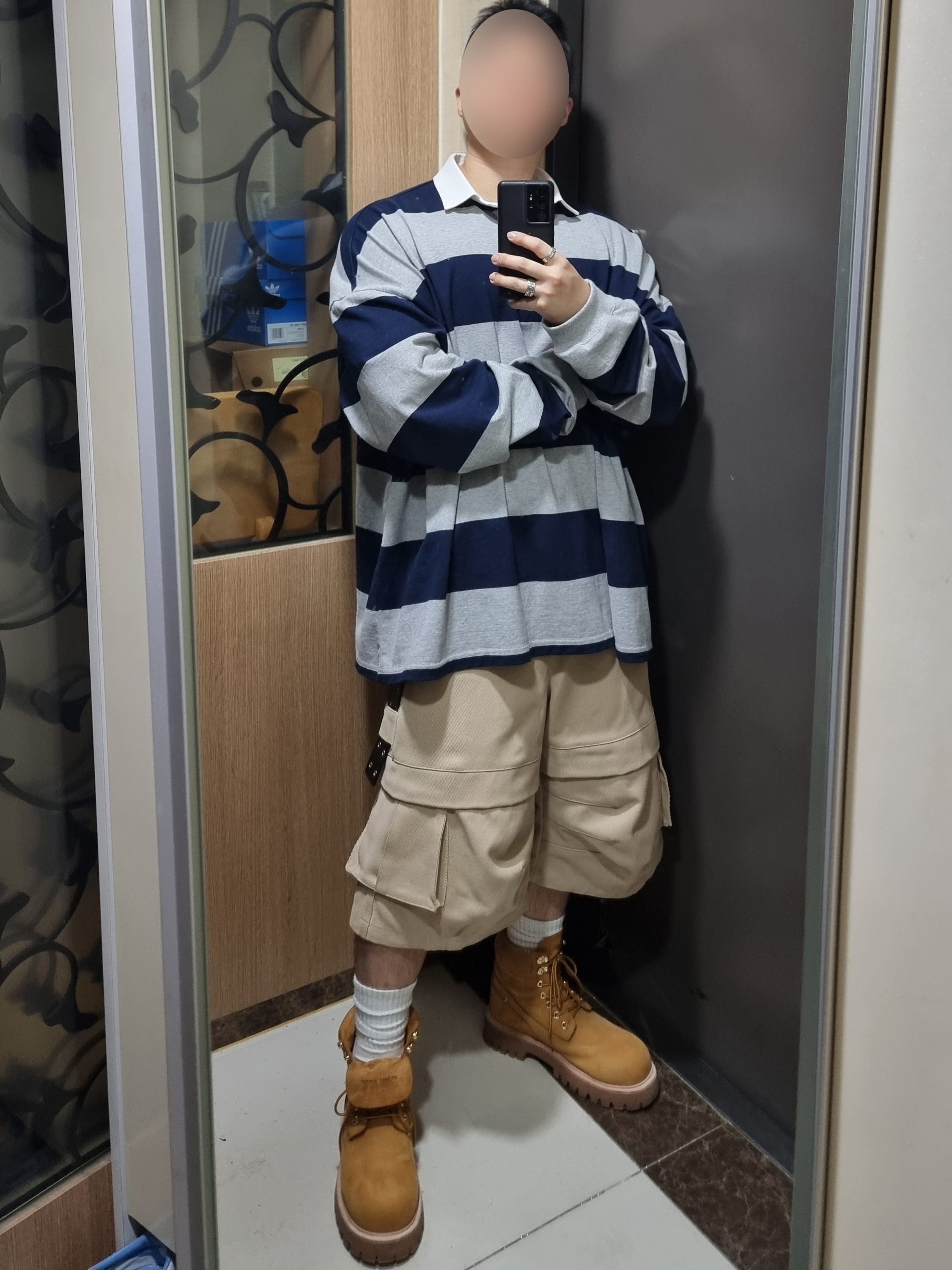 Kamien Titan Bermuda Pants Beige, Kinchi x My Name Is Peter Boots - 888 (a) Yellow 착용 스타일 - 3