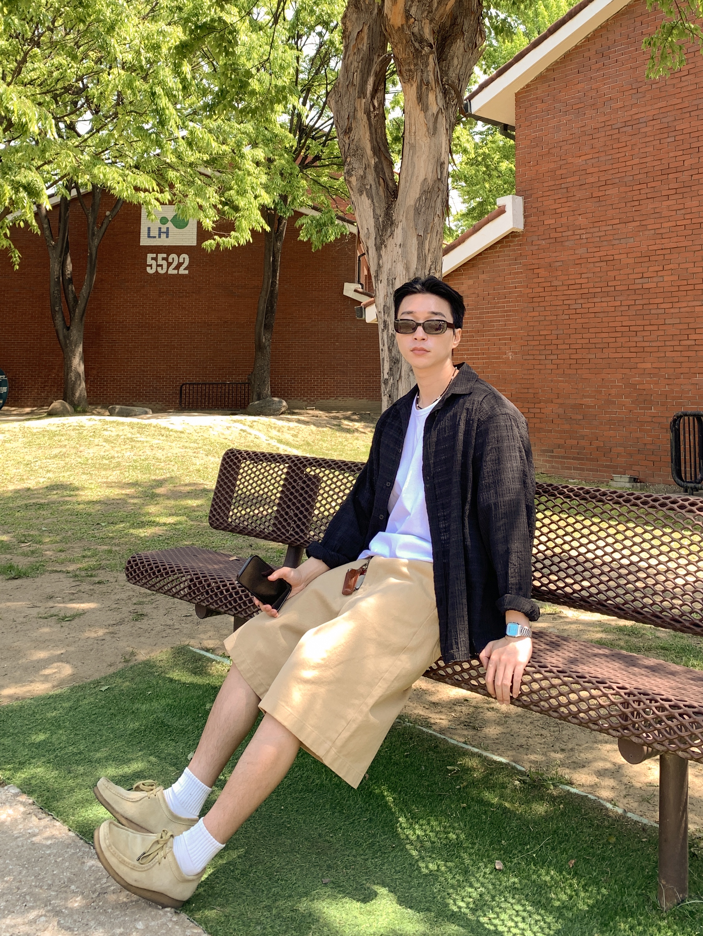Clarks Wallabee Maple Suede, Casio AQ-230A-2A2MQY 착용 스타일 - 1