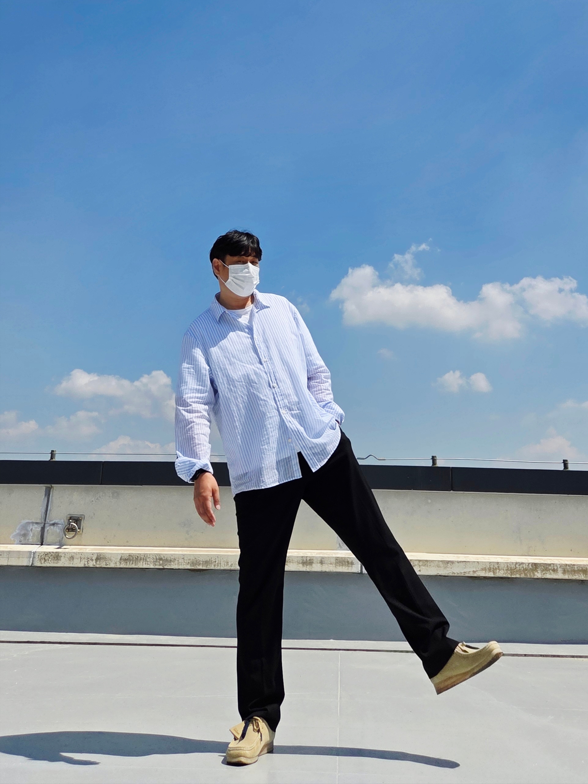 Clarks Wallabee Maple Suede 착용 스타일 - 1