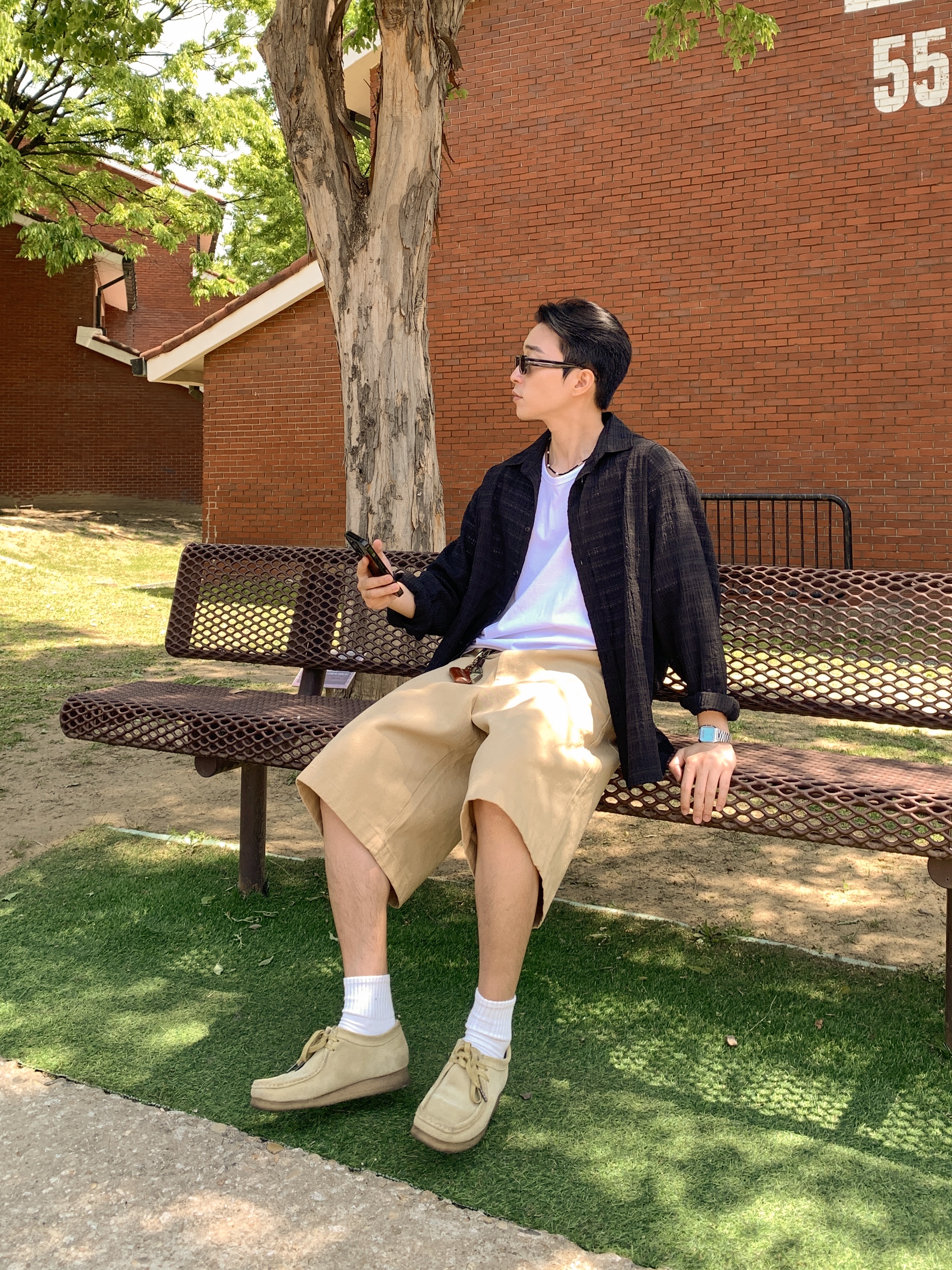 Clarks Wallabee Maple Suede, Casio AQ-230A-2A2MQY 착용 스타일 - 3