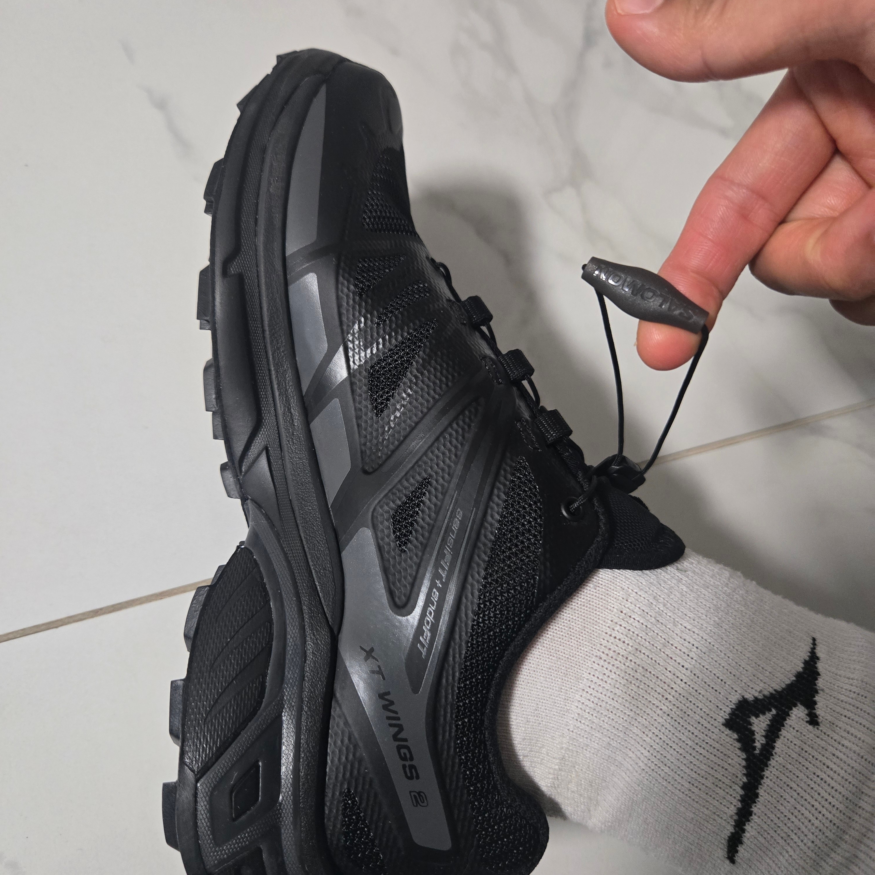 Salomon XT-Wings 2 ADV Black 착용 스타일