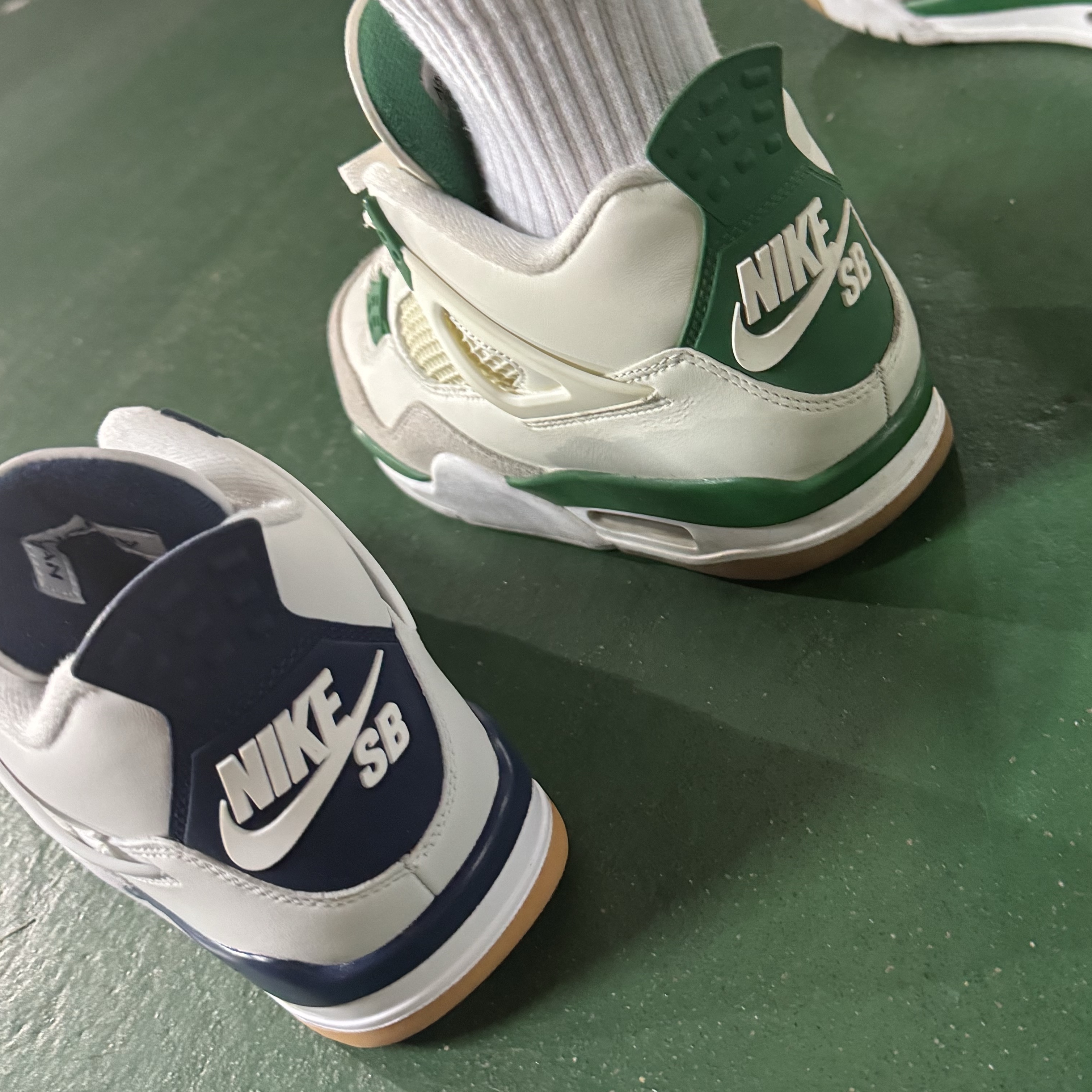 Jordan 4 x Nike SB Retro SP Navy, Jordan 4 x Nike SB Retro SP Pine Green 착용 스타일 - 1