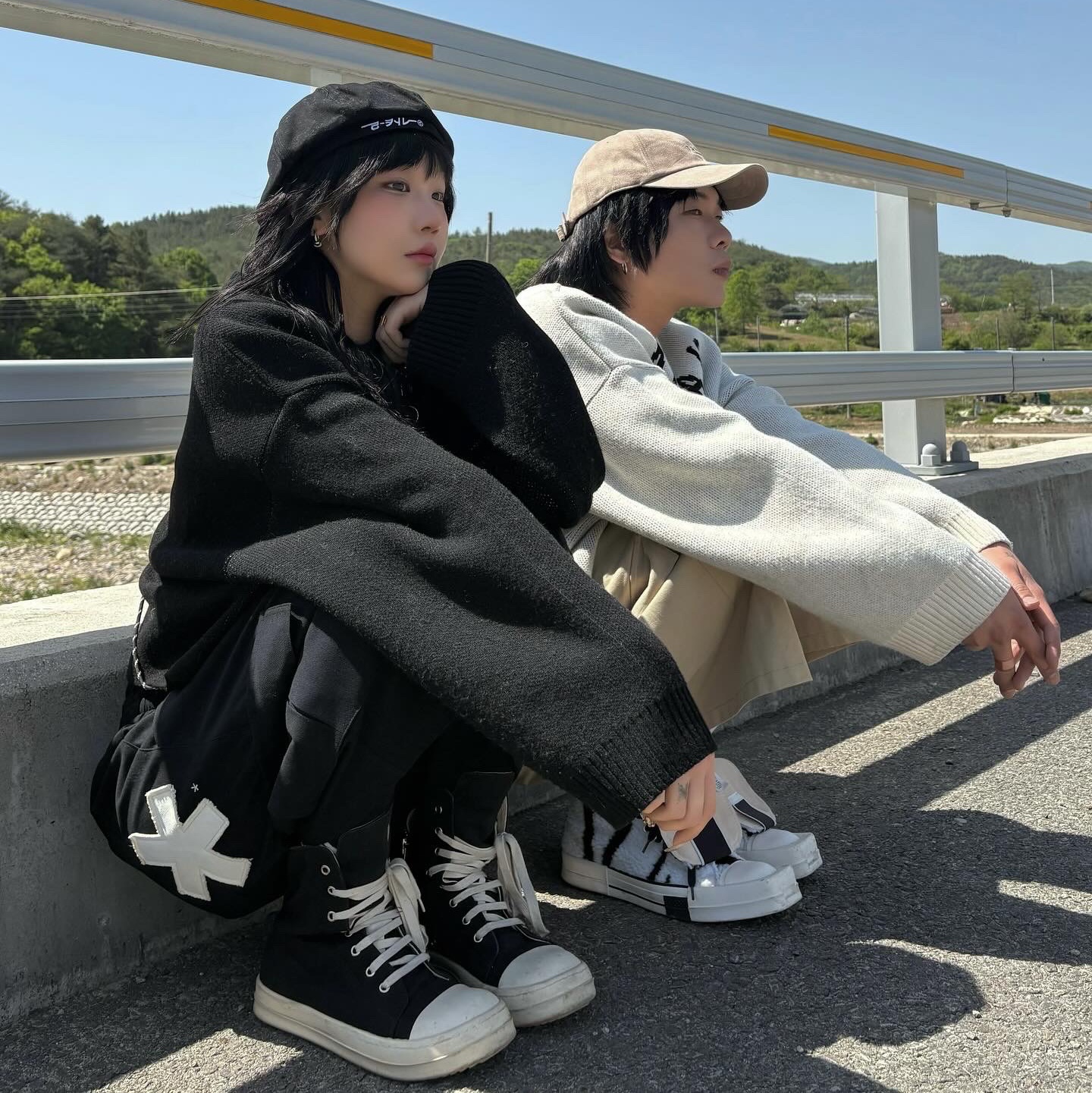 Rick Owens Drkshdw Calf Leather Penta Sneakers Black Milk White, Converse x Drkshdw Turbodrk Chuck 70 Hi Lilly White 착용 스타일 - 1