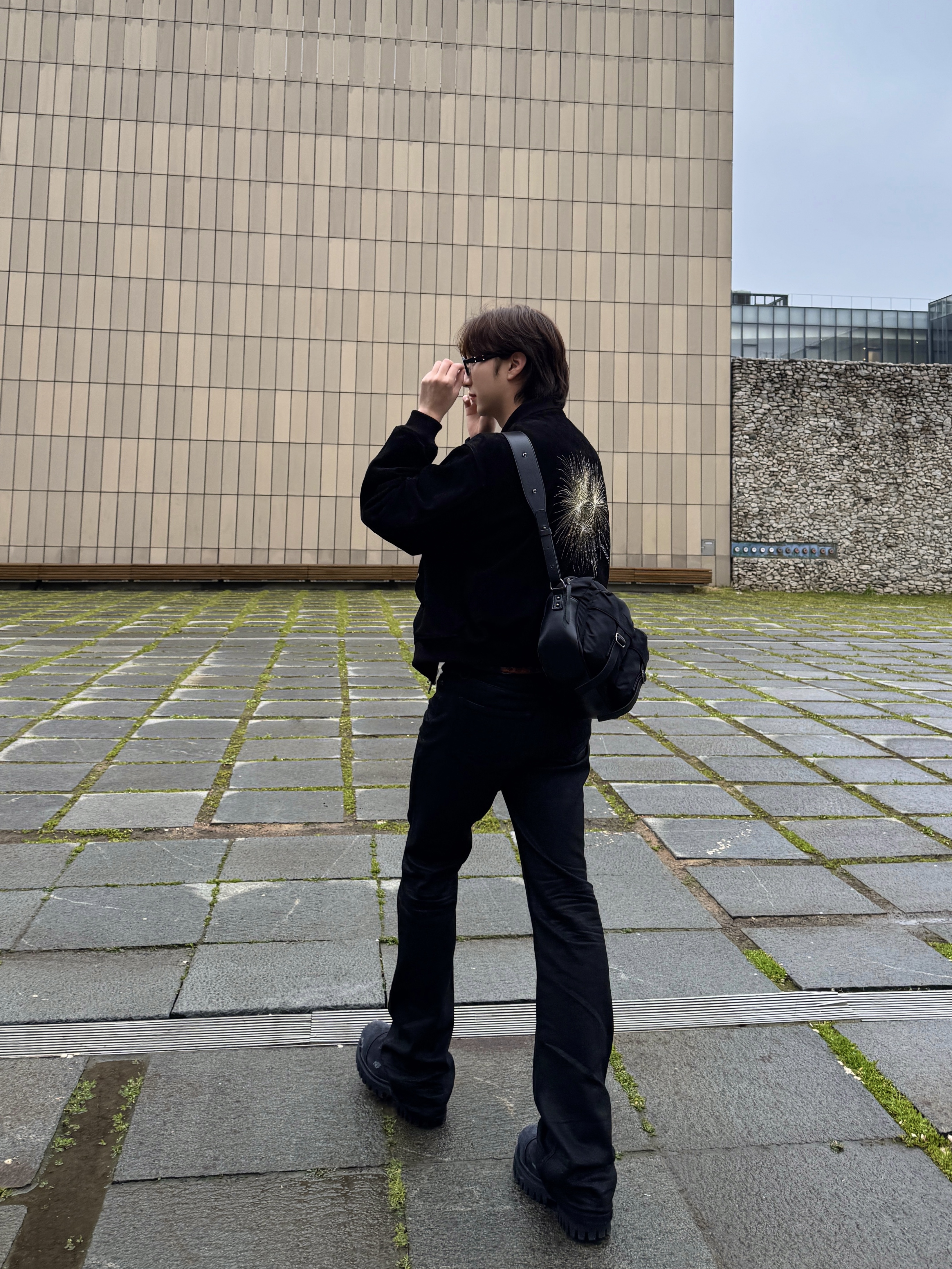 Gentle Monster x Maison Margiela MM212 Black Clear, Undermycar Ring Multi Rings Flared Coating Jeans Pavement - 23FW 착용 스타일 - 2