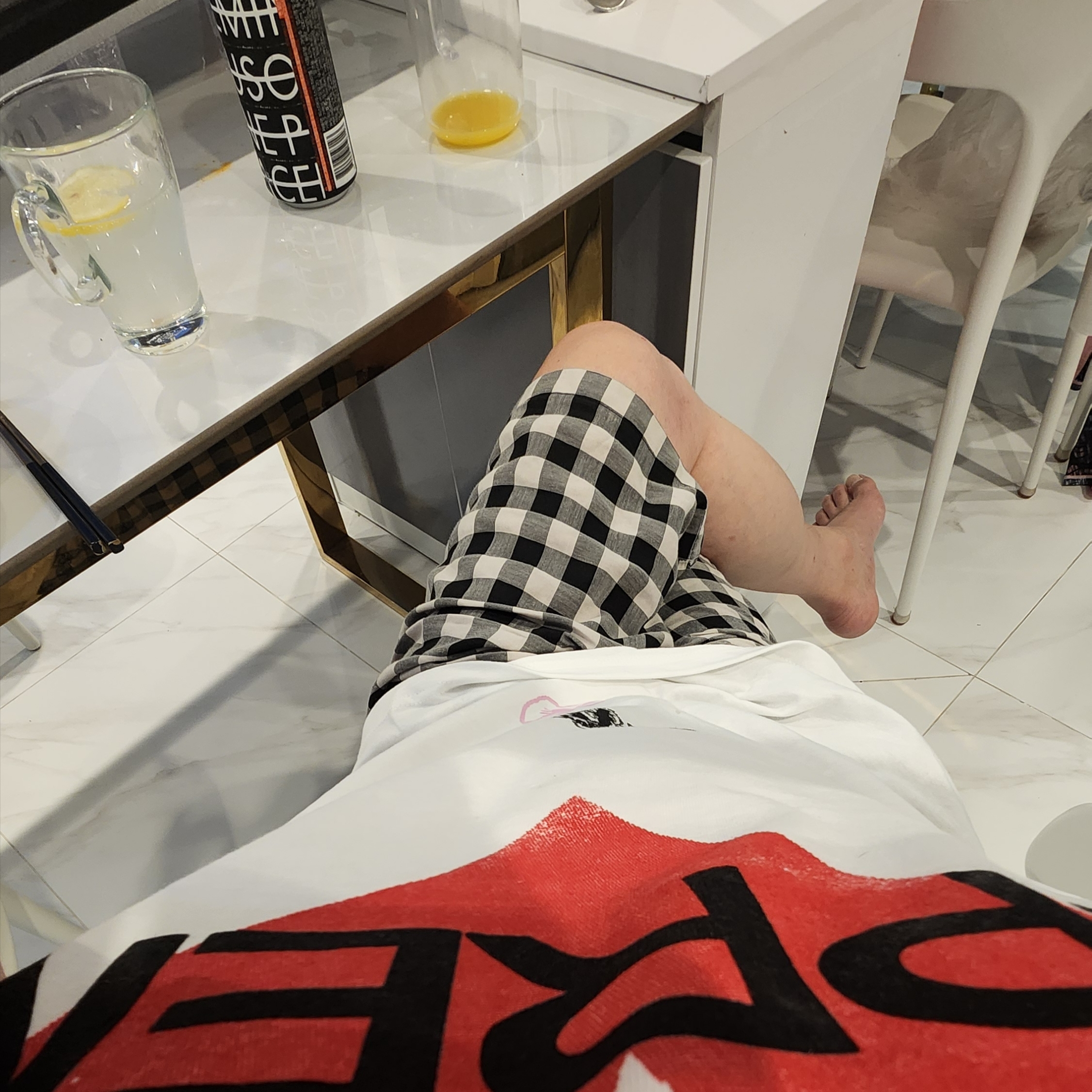 Supreme Announcing T-Shirt White - 25SS 착용 스타일 - 1