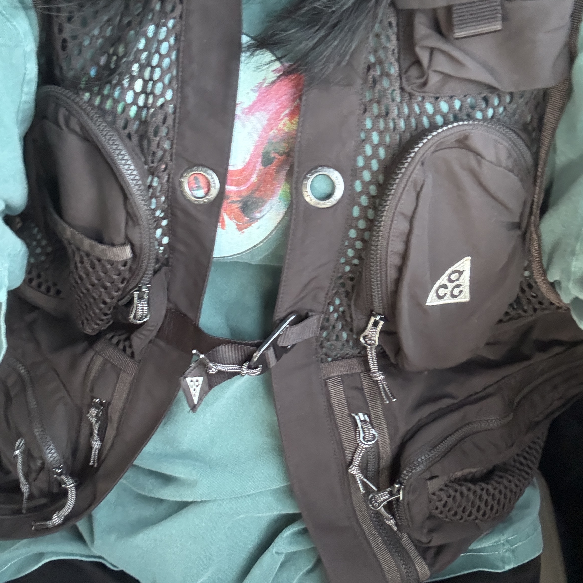 Nike ACG Buttles Vest Velvet Brown - Asia 착용 스타일