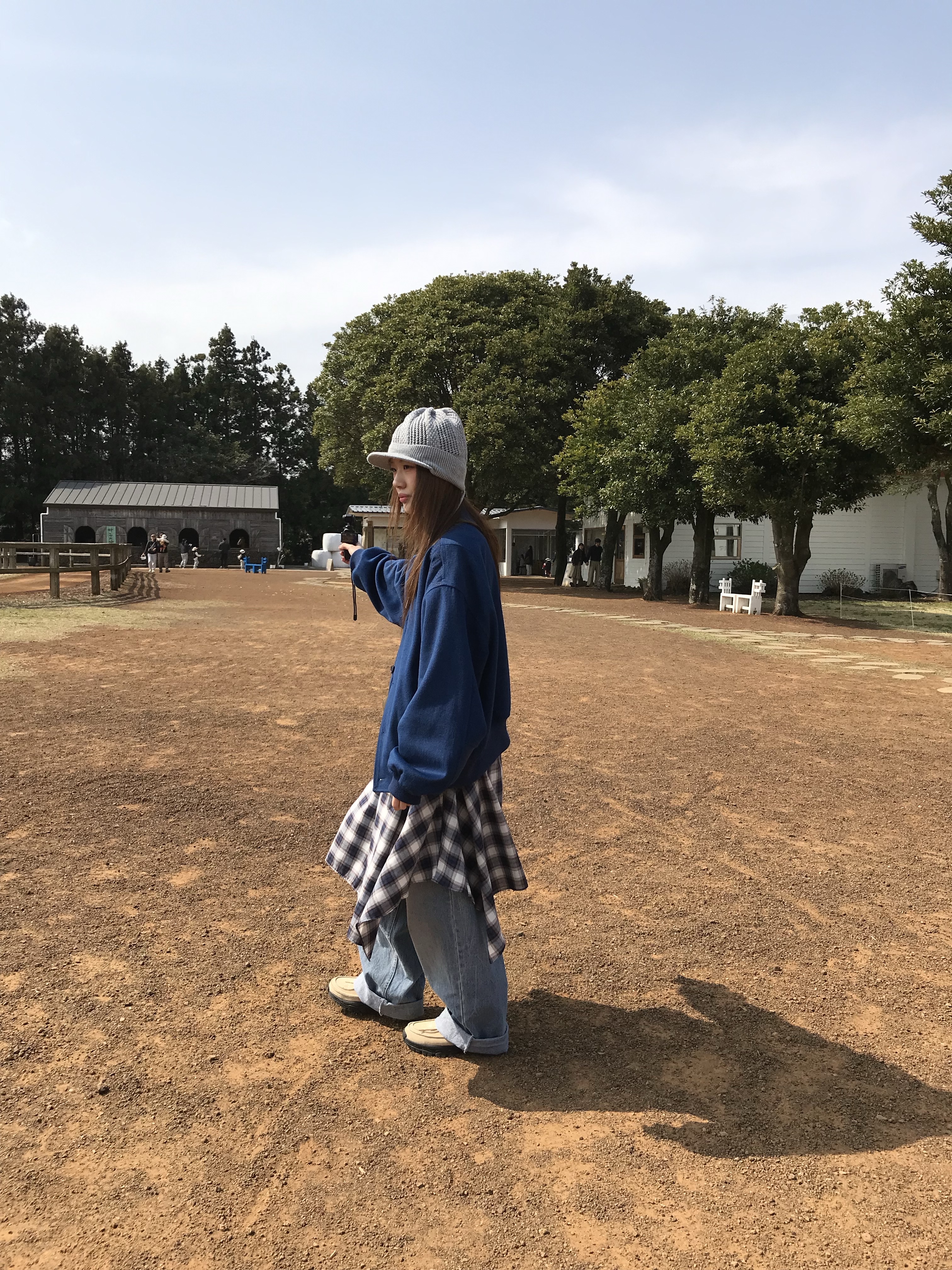 COYSEIO Coy Visor Crochet Beanie Melange Grey, [KREAM 단독] Millo Archive X Negative Three Crescendo Desert Boots Beige 착용 스타일 - 2