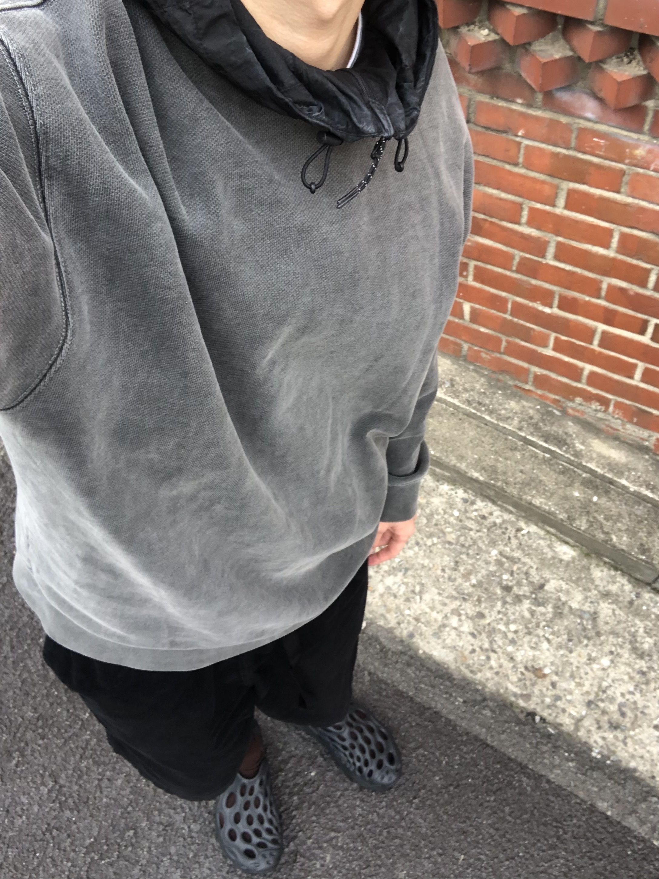 [1TRL] Merrell Hydro Next Gen Moc SE Triple Black - 25SS 착용 스타일 - 2