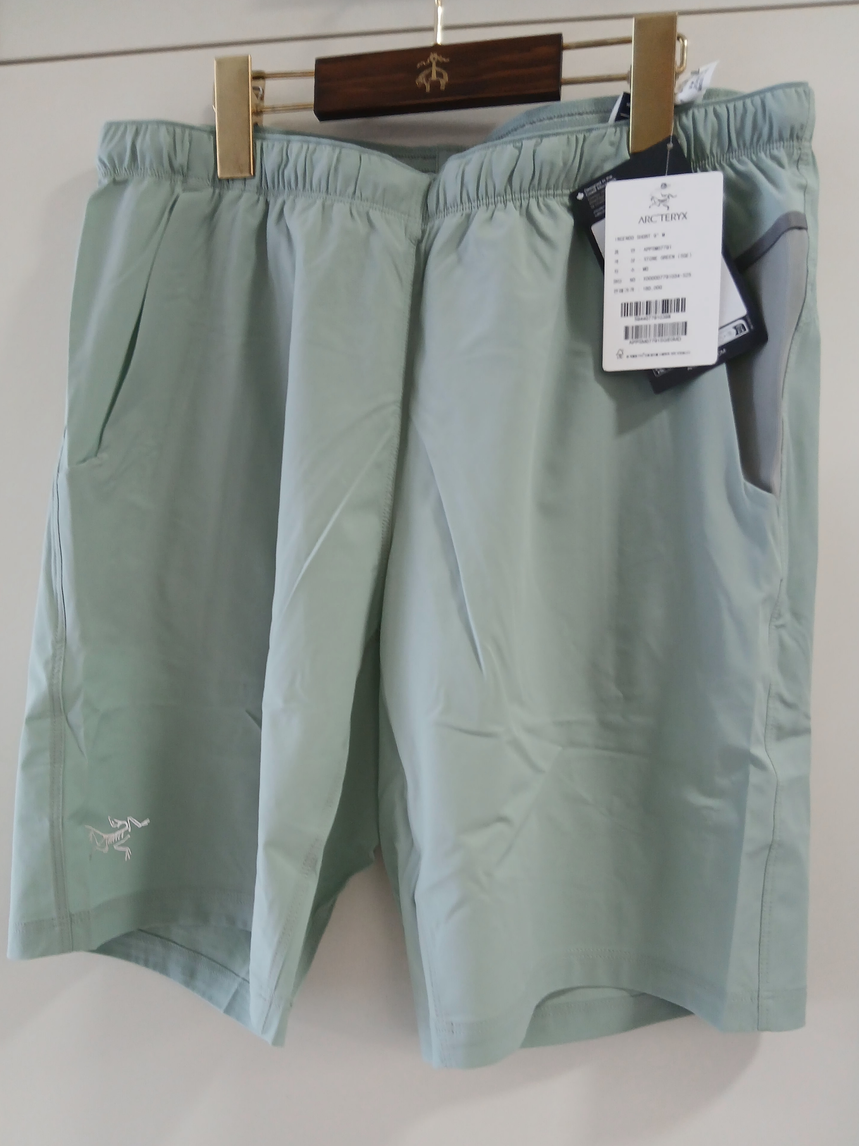 Arc'teryx Incendo Shorts 9 Inch Stone Green 착용 스타일 - 1