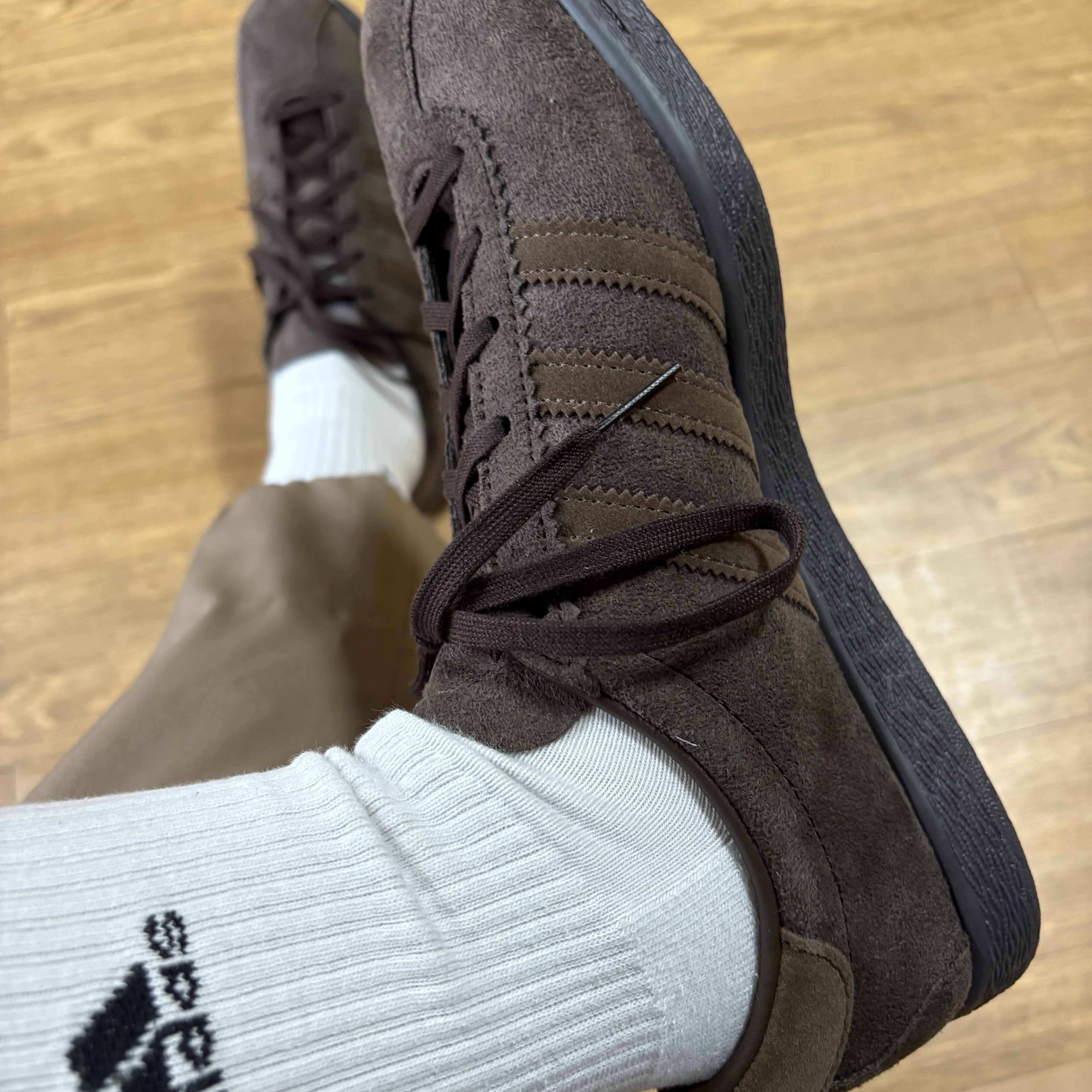 Adidas Tobacco Gruen Dark Brown 착용 스타일 - 2