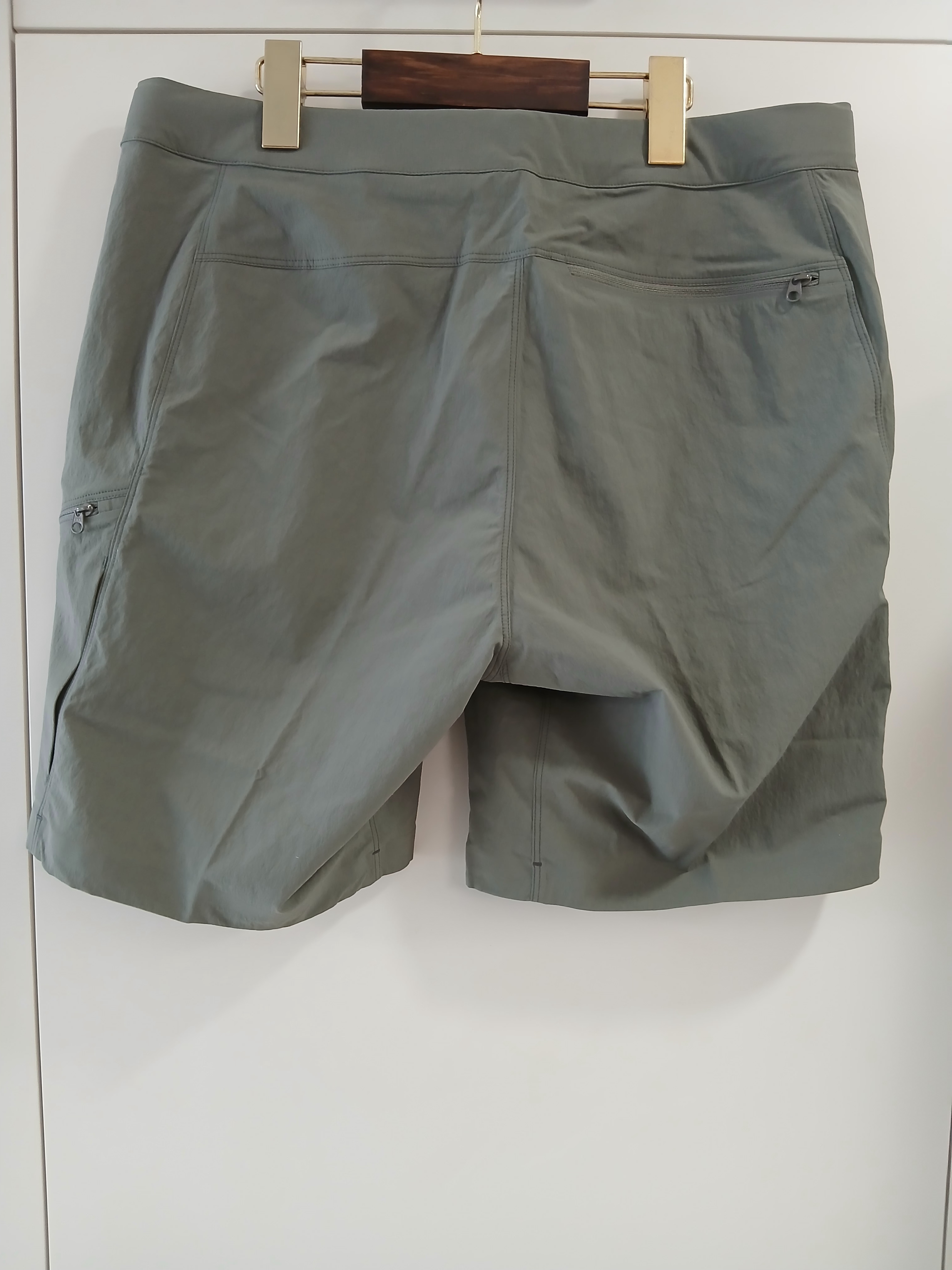 Arc'teryx Gamma Quick Dry Shorts 9 Inch Black 착용 스타일 - 10