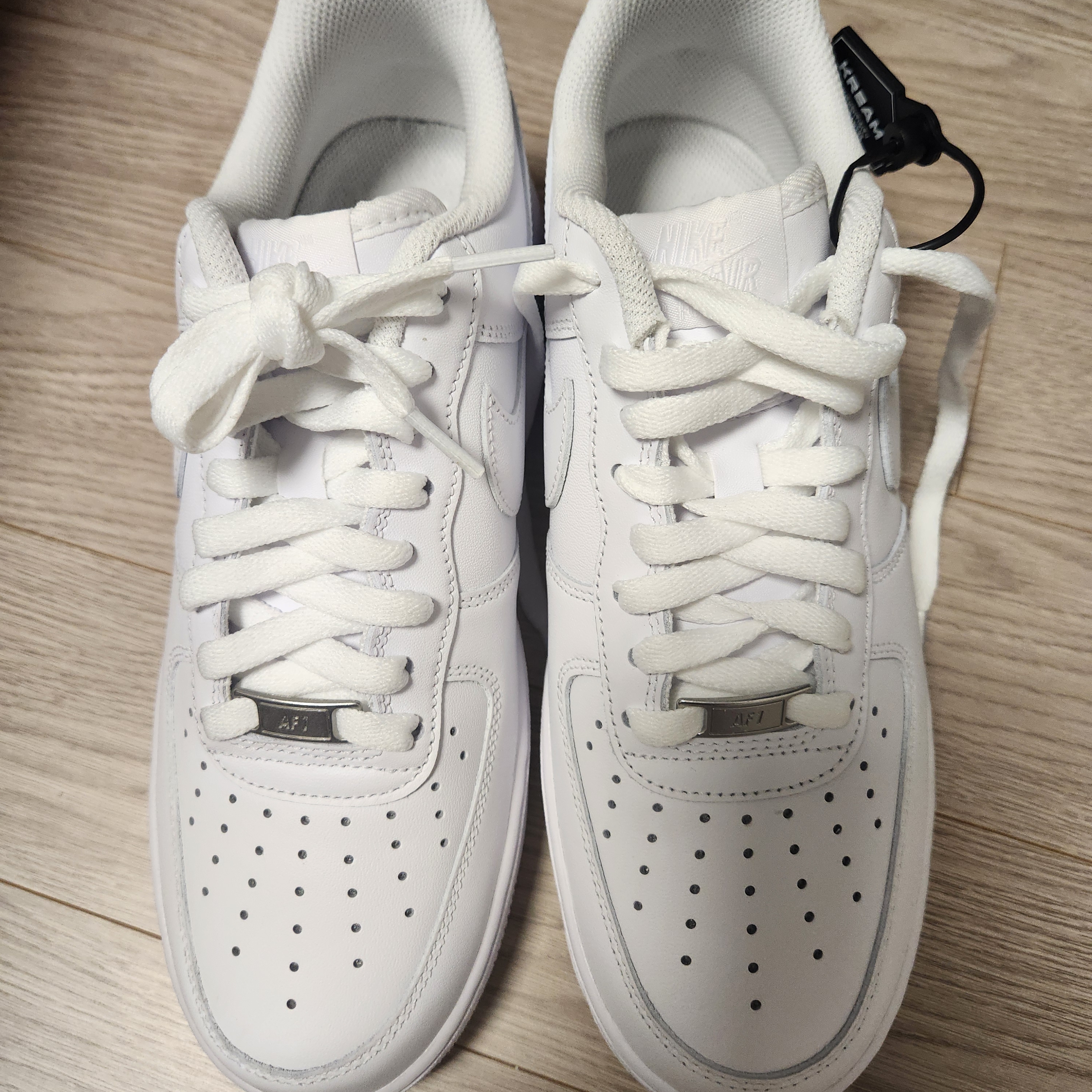 Nike Air Force 1 '07 Low White 착용 스타일 - 2
