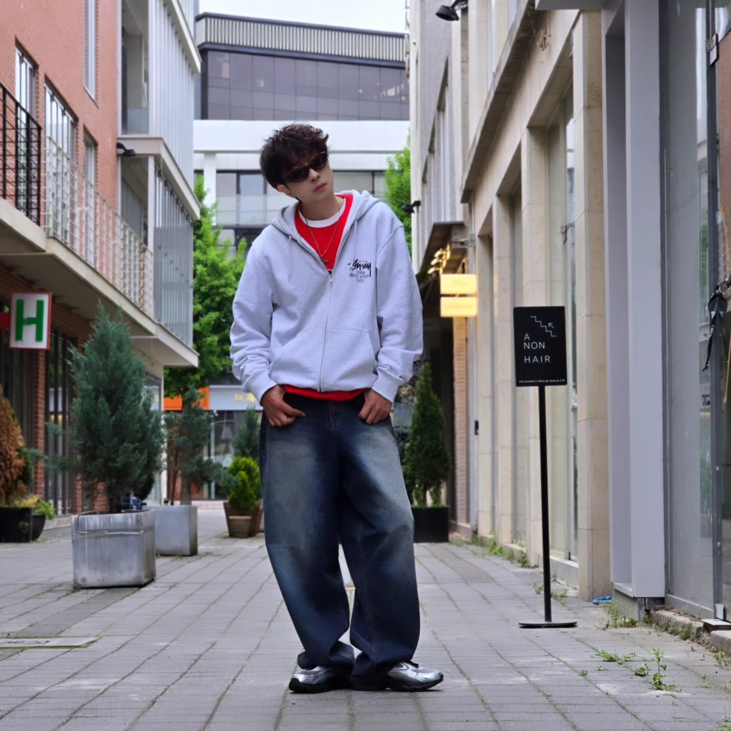 Stussy Stock DSM Ginza Zip Hoodie Ash Heather 2023, [6% 적립] FILA Pantera 99/25 Silver 착용 스타일 - 2