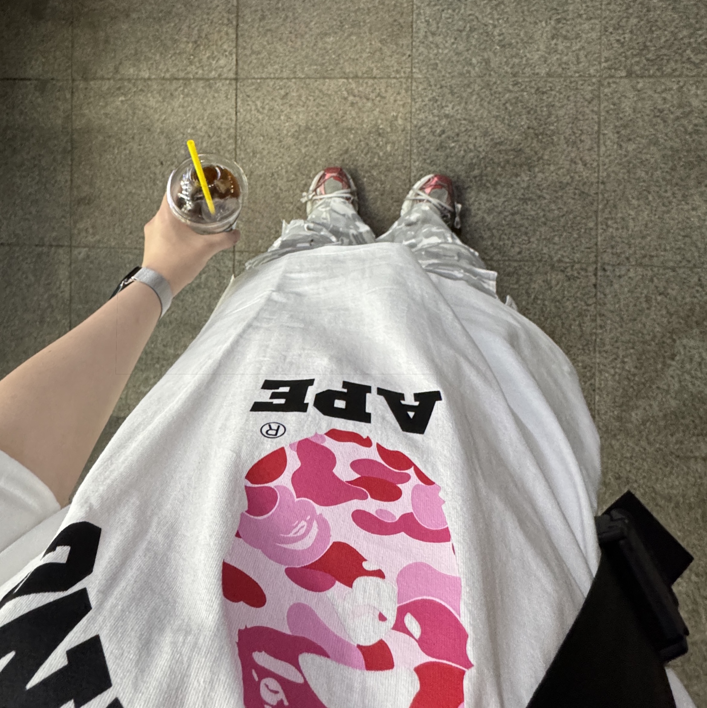 BAPE ABC Camo College T-Shirt White Pink, Farfromwhat Far Camo Cargo Pants White 착용 스타일