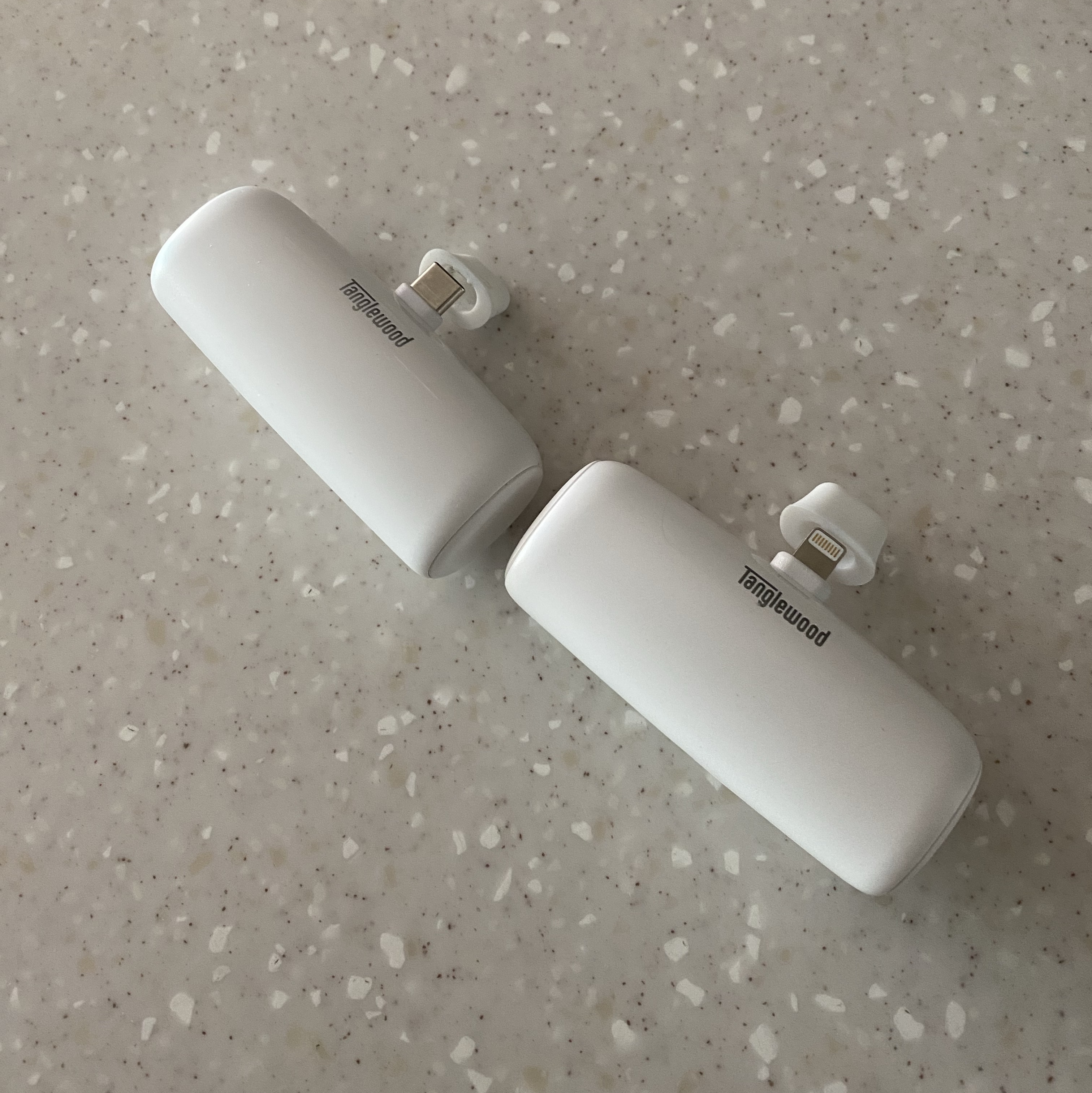 Tanglewood Docking All-in-One Power Bank 5000mAh 착용 스타일