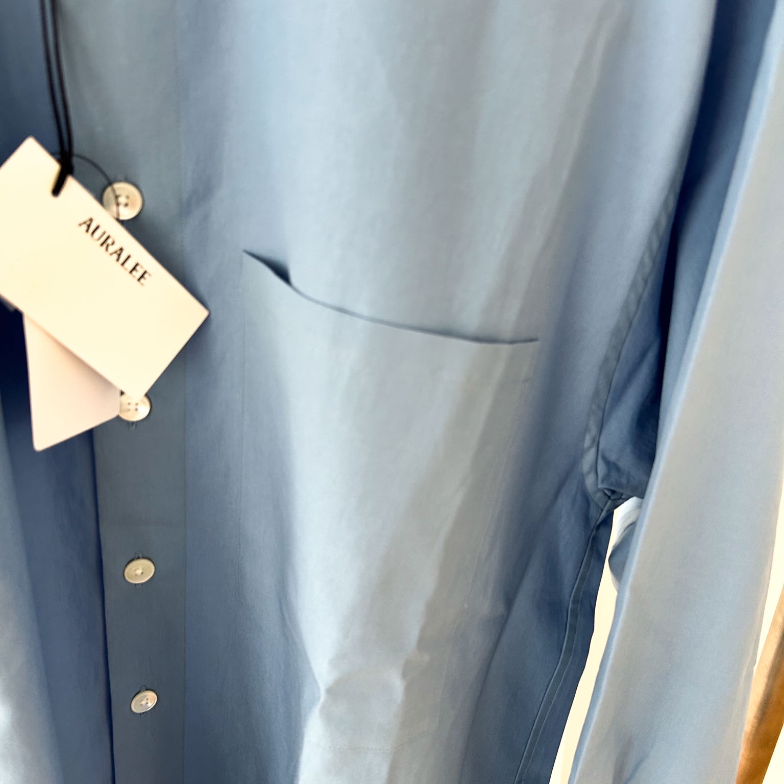 Auralee Washed Finx Twill Big Shirt Blue 착용 스타일 - 5