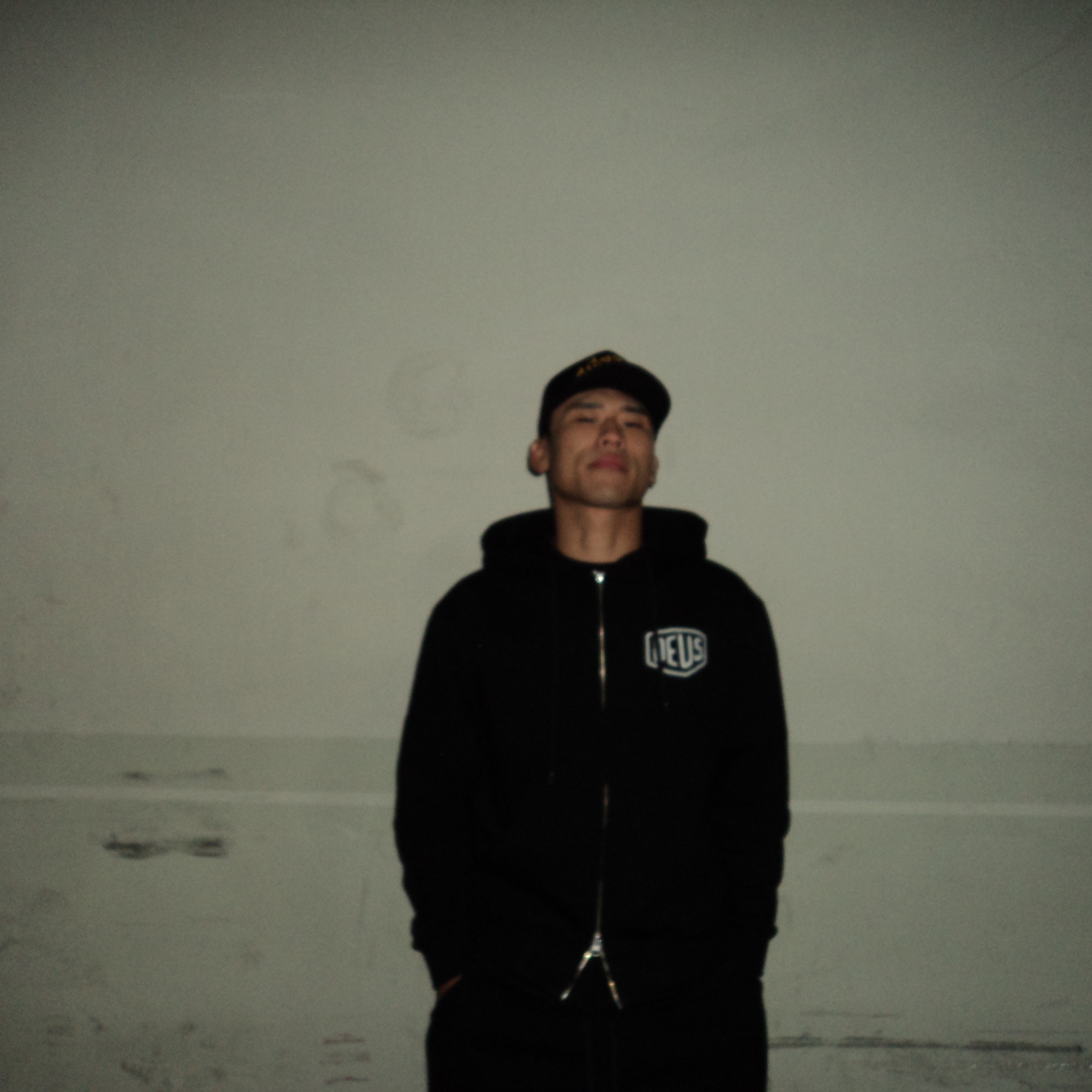 Gallery Dept. Fucked Up Trucker Cap Black, Essentials Fleece Relaxed Sweatpant Black - 24FW 착용 스타일 - 2