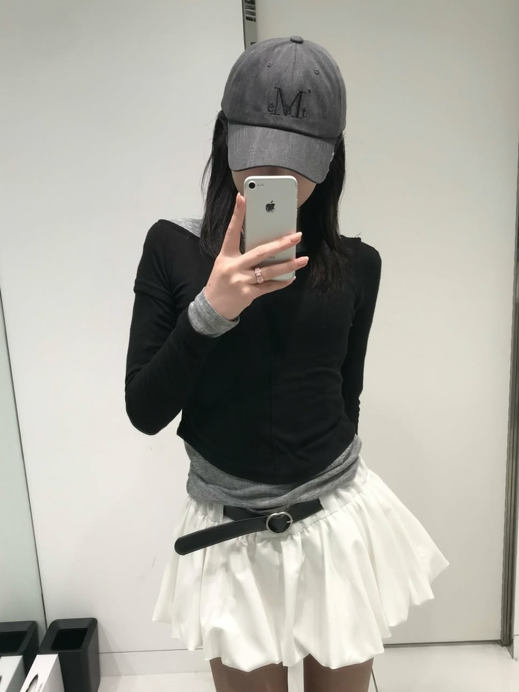 MUCENT Signature Ballcap Dyeing Gray Denim 착용 스타일 - 1