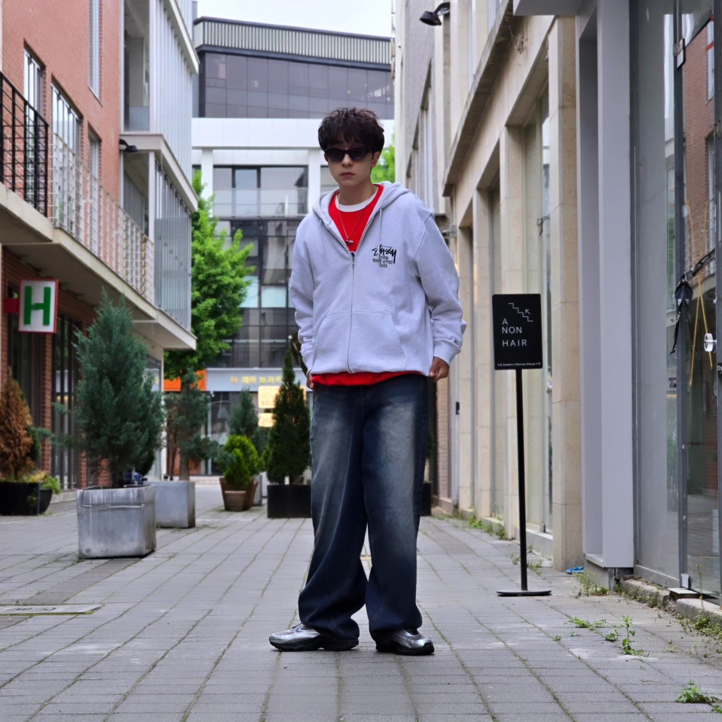 Stussy Stock DSM Ginza Zip Hoodie Ash Heather 2023, [6% 적립] FILA Pantera 99/25 Silver 착용 스타일 - 4