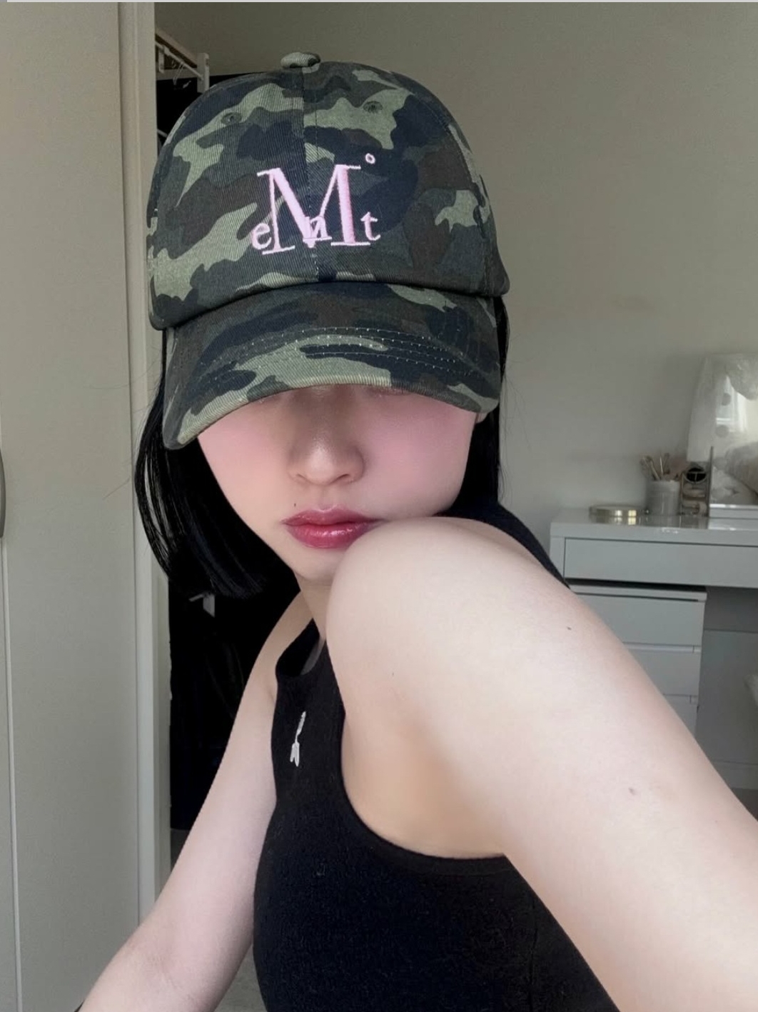 Mucent Signature Camo Ballcap Khaki-Baby Pink 착용 스타일 - 2