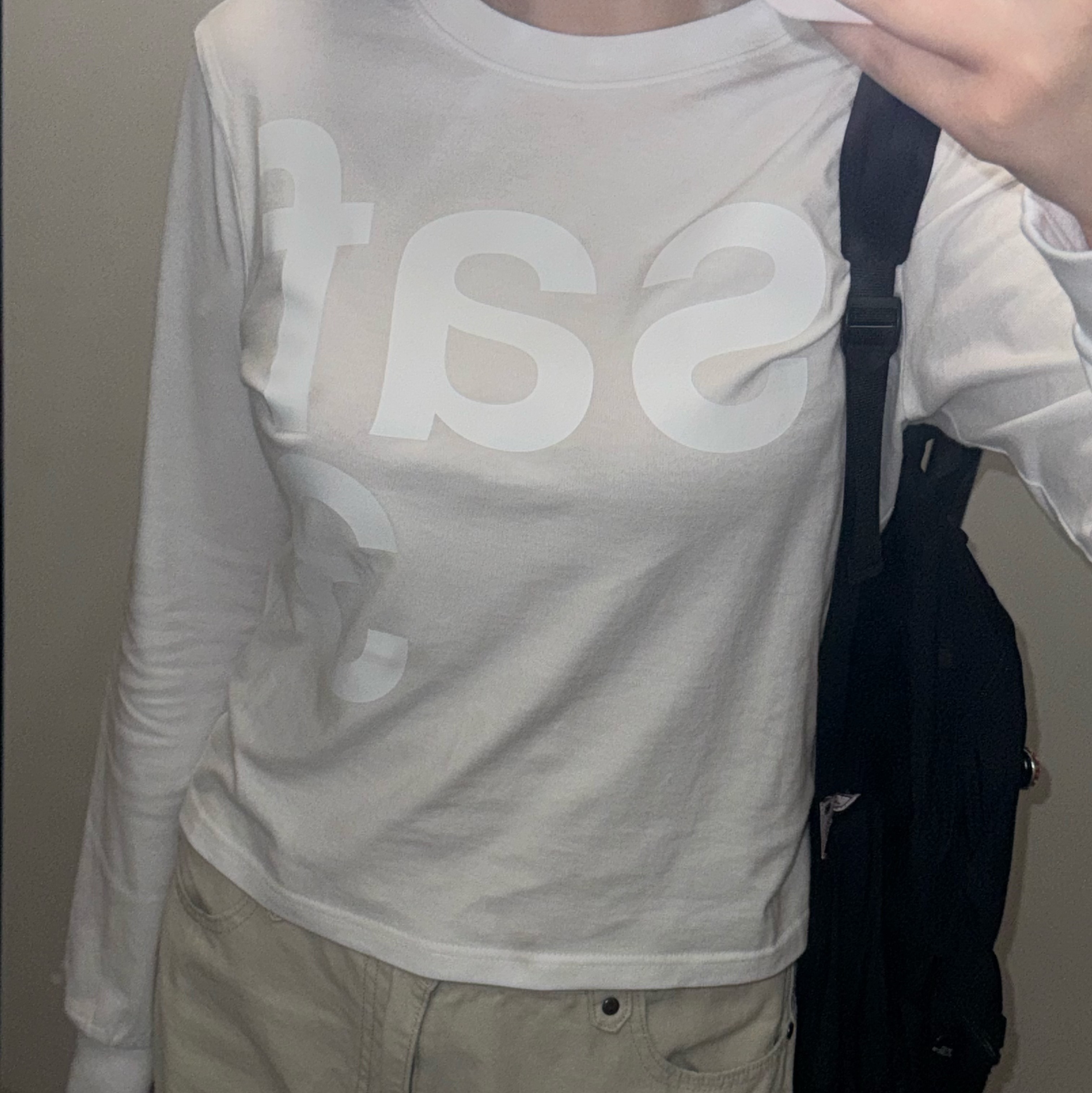 [KREAM 단독] Safarispot Women 1/2 Basic Safari LS T-Shirt White, [예약 배송][KREAM 단독] Safarispot Women 1/2 Basic Safari LS T-Shirt Black 착용 스타일 - 2