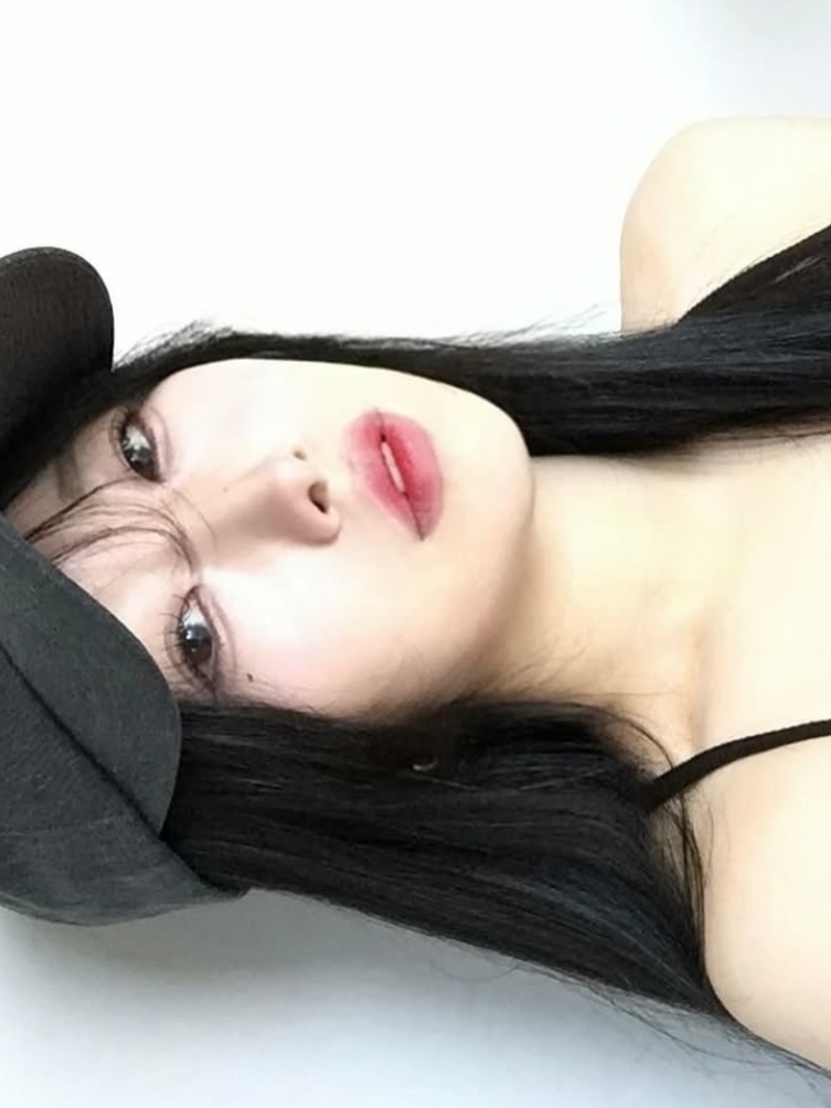 MUCENT Signature Ballcap Dyeing Gray Denim 착용 스타일 - 2