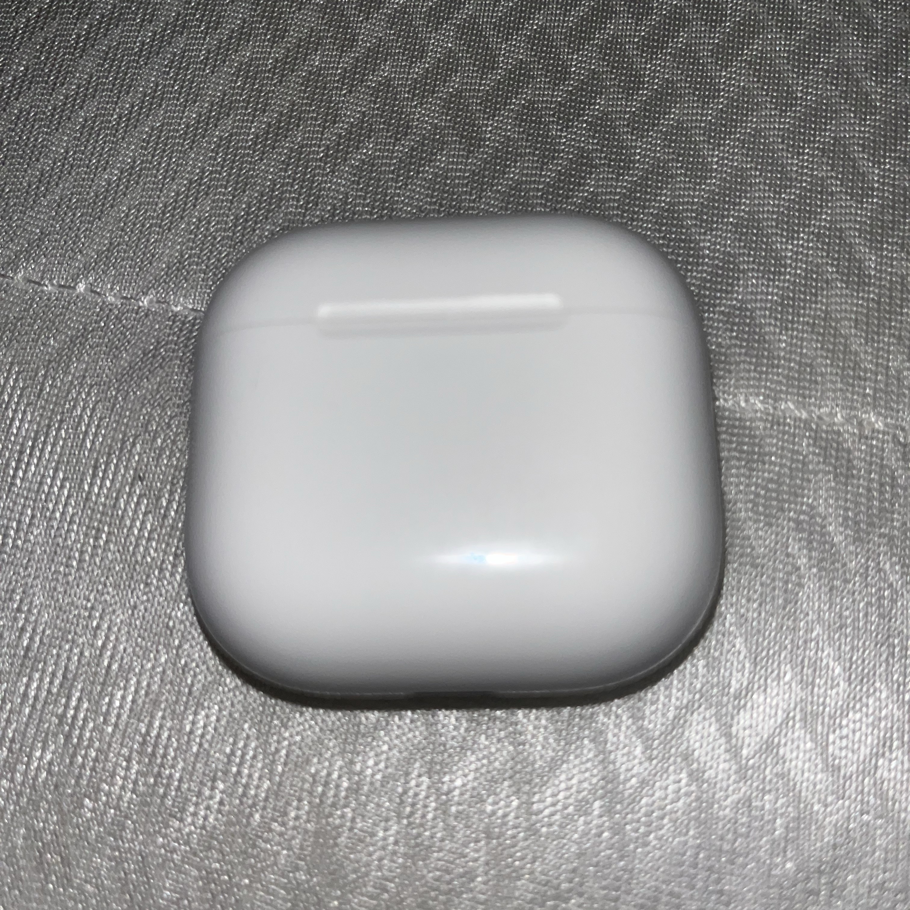 Apple AirPods 4th Gen with Active Noise Cancellation (Korean Ver.) 착용 스타일