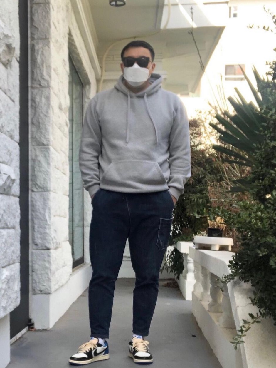 Jordan 1 x Travis Scott x Fragment Retro Low OG SP Military Blue 착용 스타일