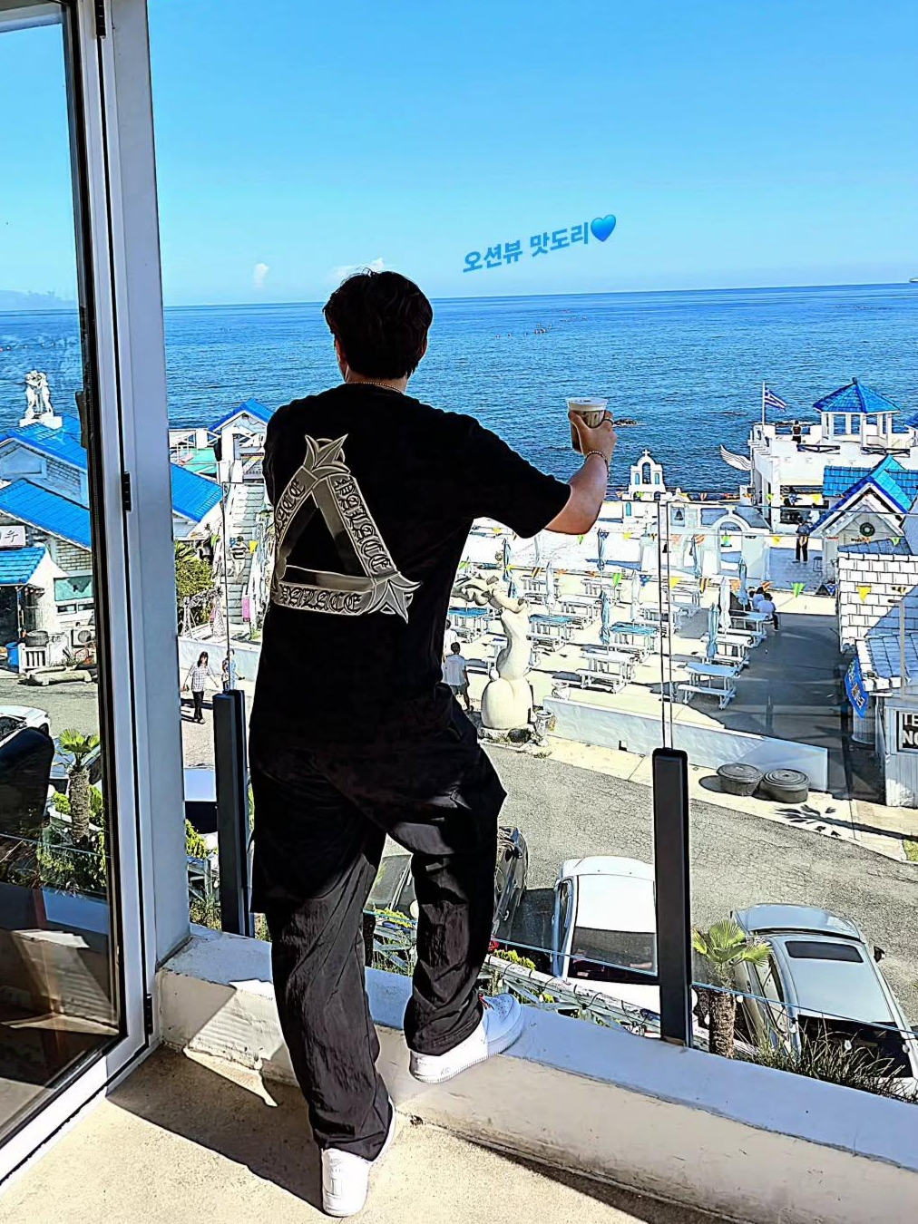 Palace Tri-OG T-Shirt Black - 24SS, Nike x Supreme Air Force 1 Low White 착용 스타일