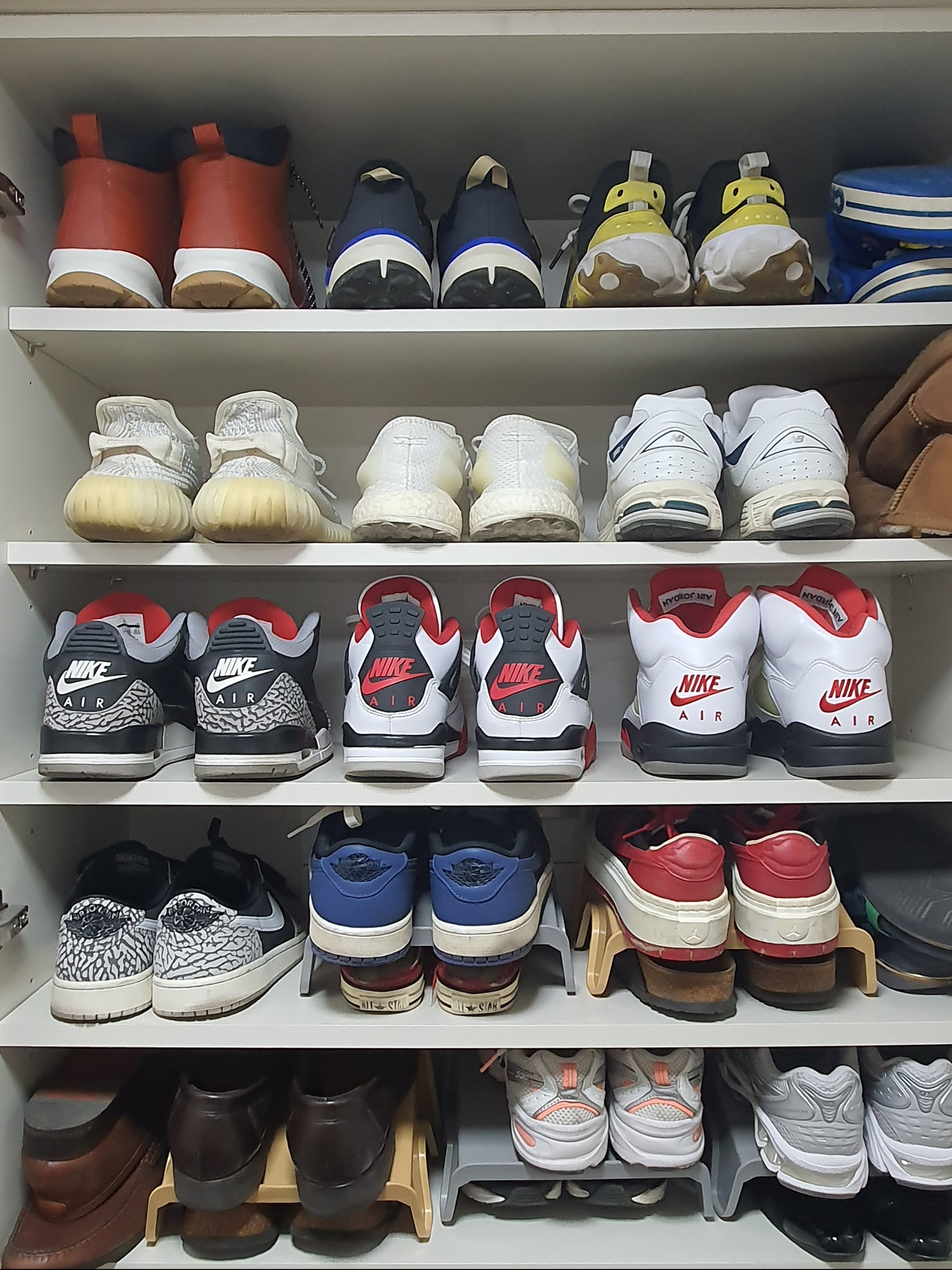 Jordan 4 Retro OG Fire Red 2020, Jordan 3 Retro Black Cement 2024 착용 스타일