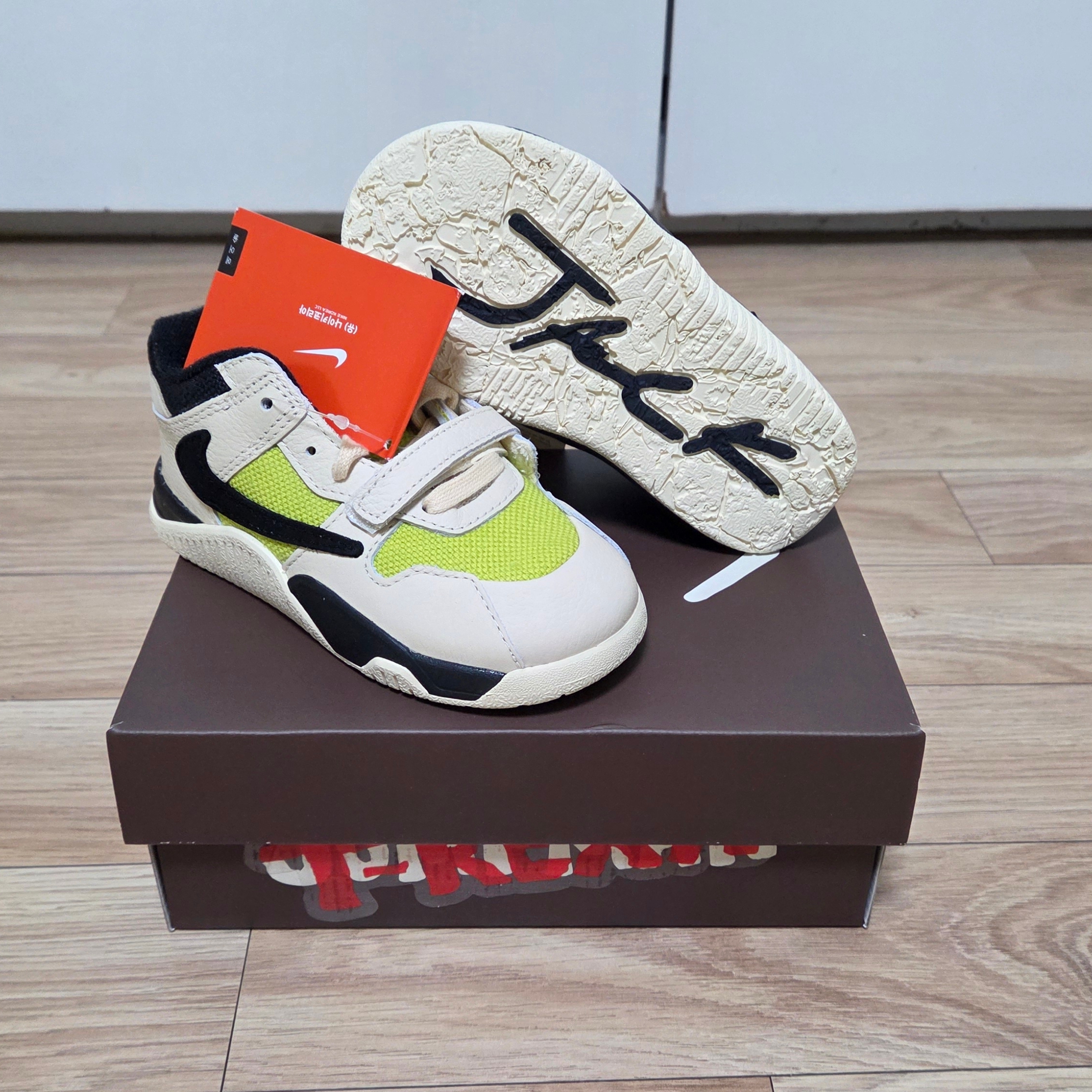 (TD) Jordan x Travis Scott Jumpman Jack TR Bright Cactus 착용 스타일