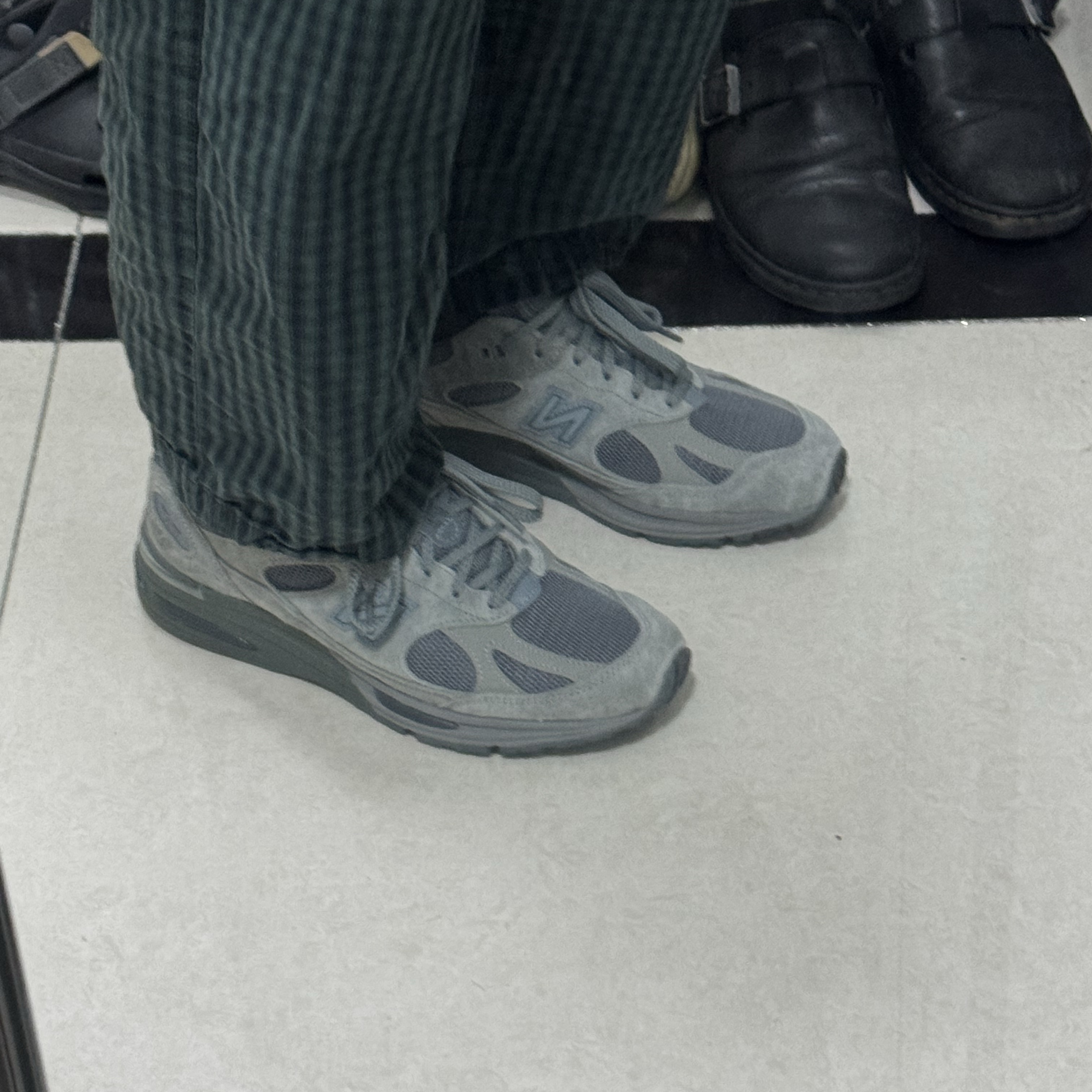 New Balance x Thisisneverthat 991v2 Made in UK Grey 착용 스타일 - 2