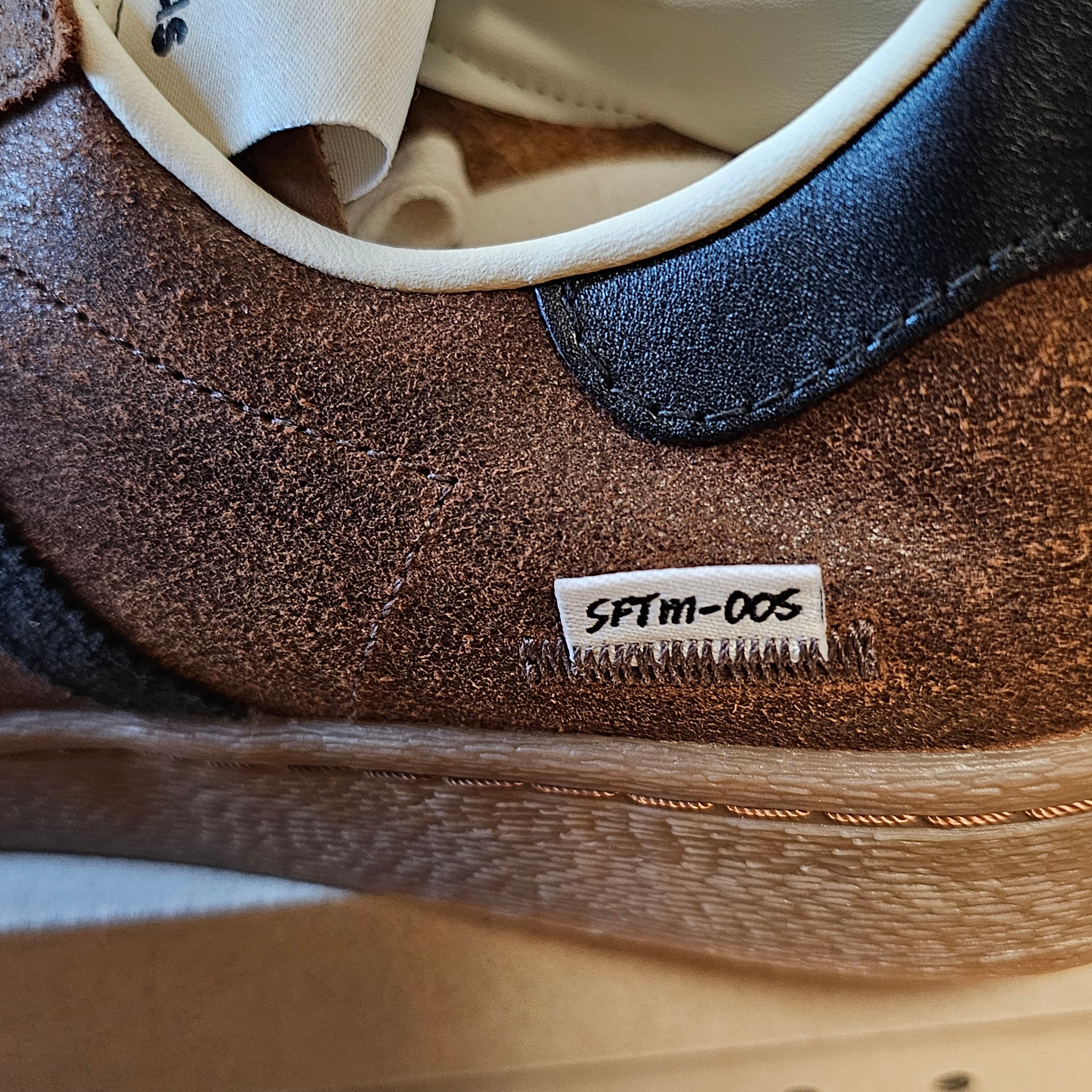 Adidas x Song for the Mute Superstar 82 Khaki Core Black 착용 스타일