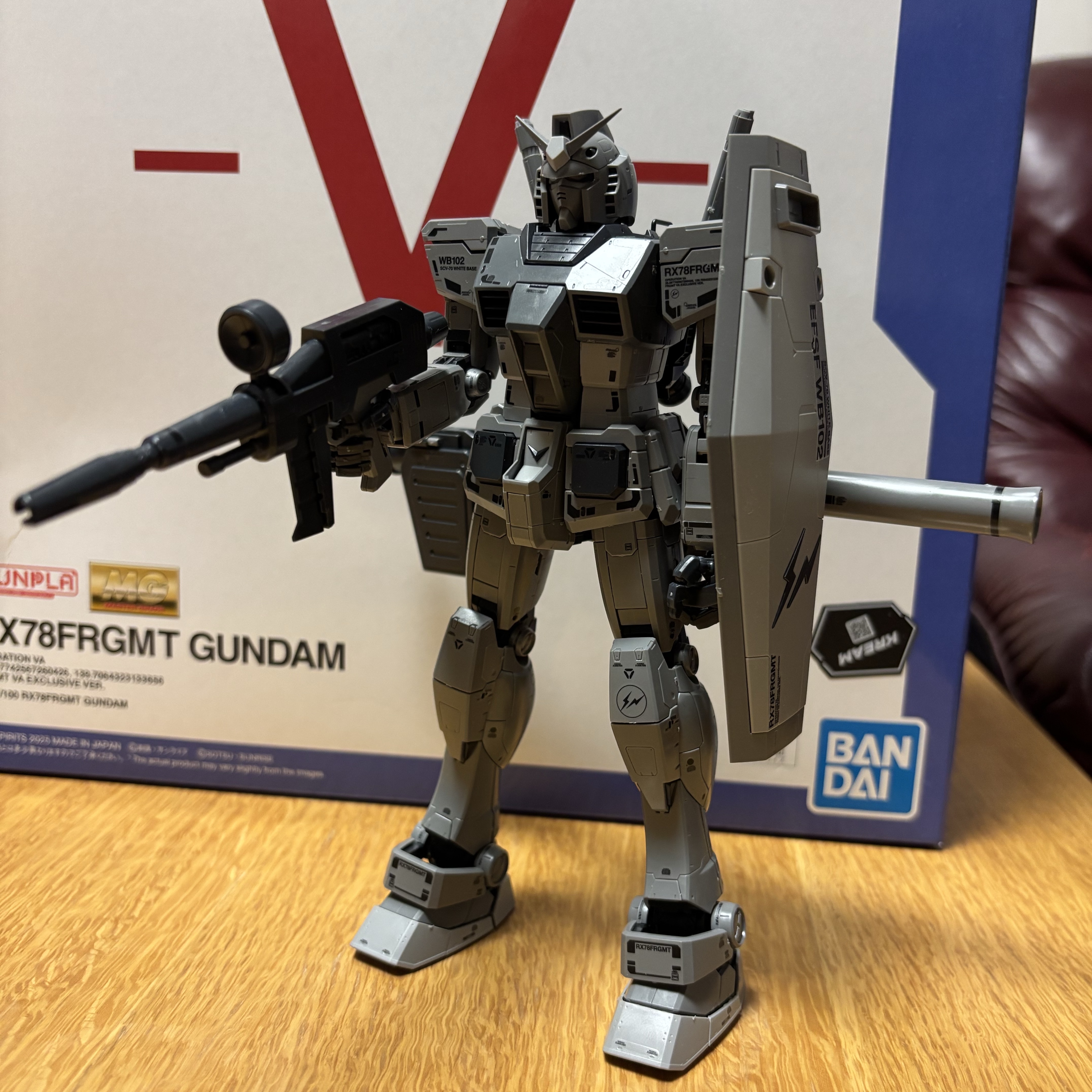 Fragment x Gundam MG 1/100 RX78FRGMT Gundam 착용 스타일