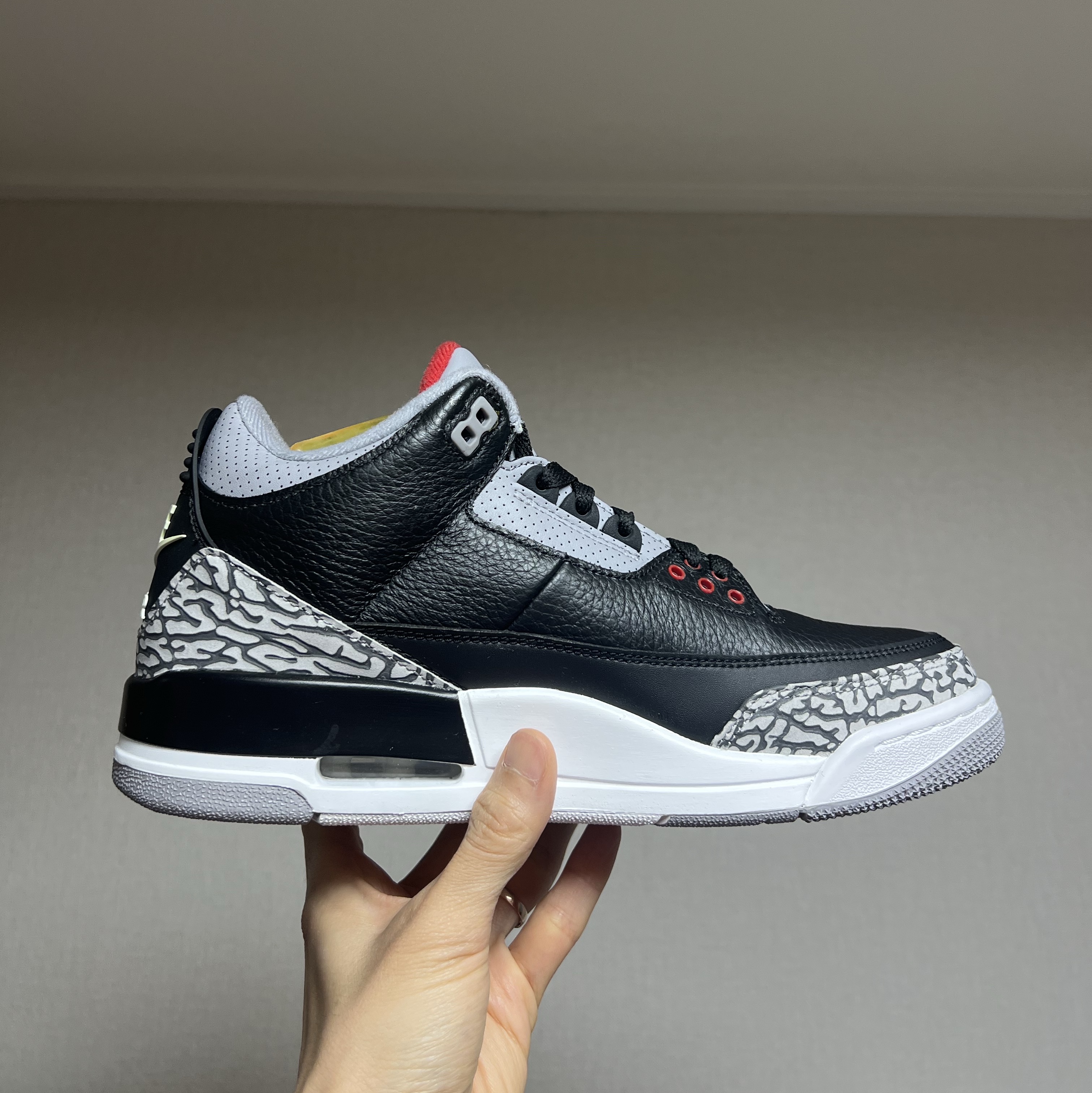 Jordan 3 Retro OG Black Cement 2018 착용 스타일 - 2