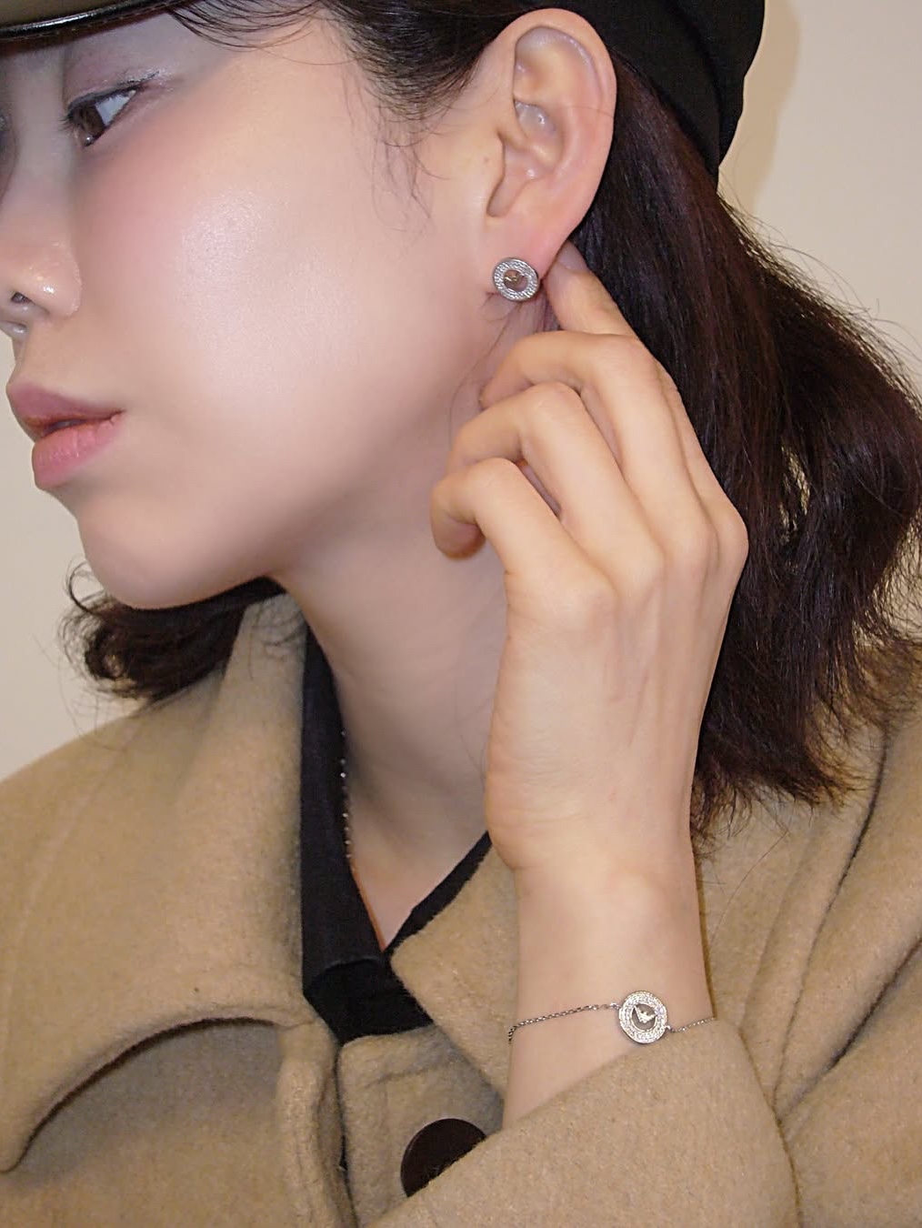 (W) Emporio Armani Stud Earrings Sterling Silver, (W) Emporio Armani Sterling Silver Components Bracelet Silver 착용 스타일