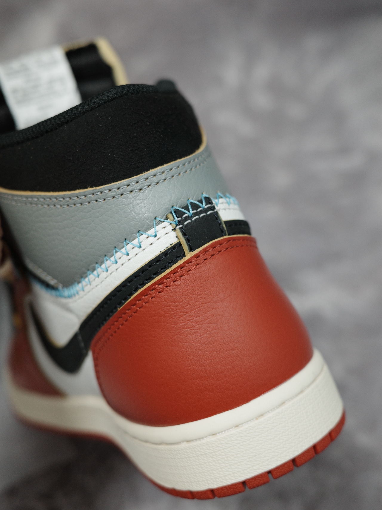 Jordan 1 x Union Retro High OG Chicago Shadow 착용 스타일 - 2