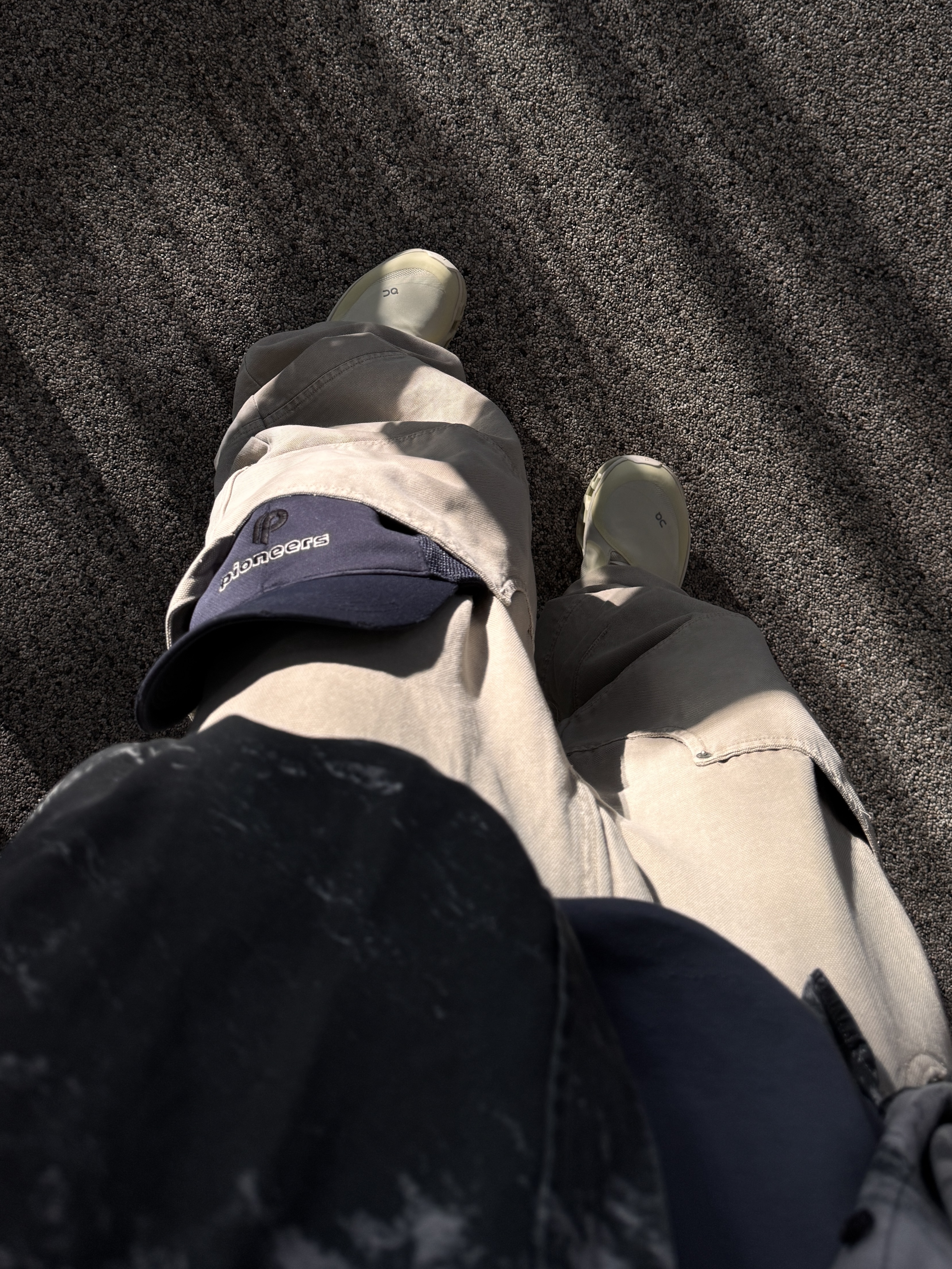 Gentle Monster x Maison Margiela MM113 Black Clear, On Running x Post Archive Faction (Paf) Cloudmonster 2 Seedling White 착용 스타일 - 6