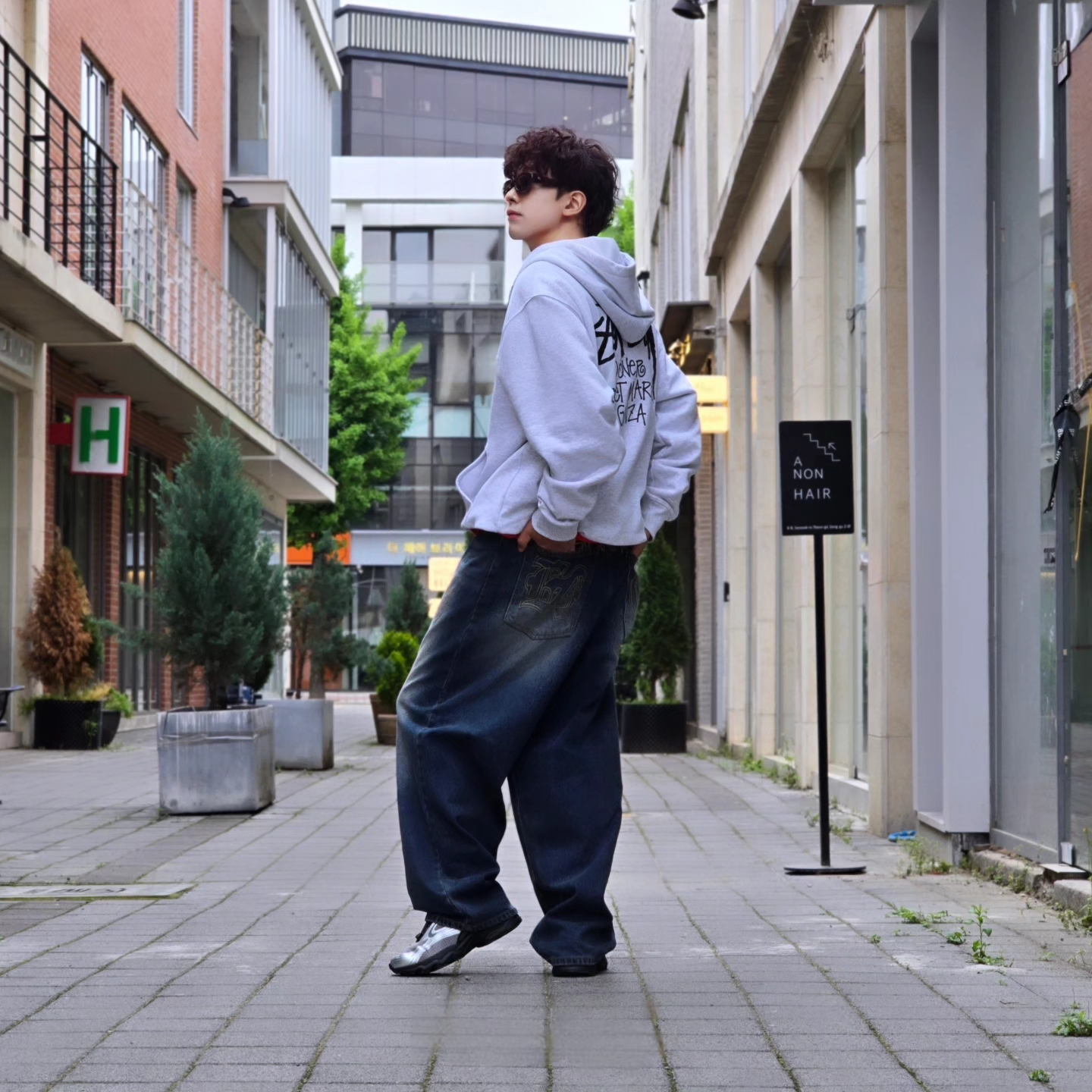 Stussy Stock DSM Ginza Zip Hoodie Ash Heather 2023, [6% 적립] FILA Pantera 99/25 Silver 착용 스타일 - 6