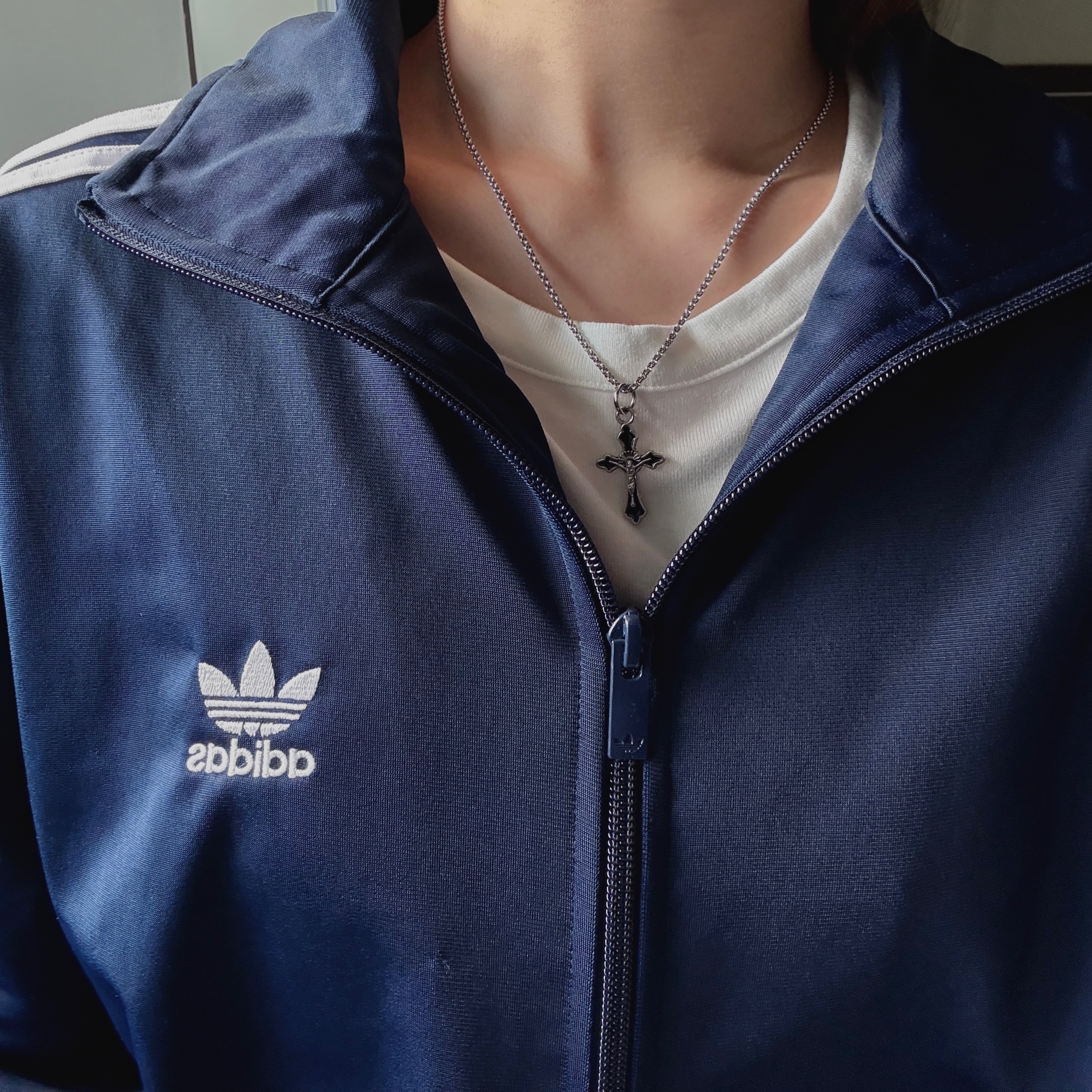Adidas Adicolor Classic Firebird Track Top Night Indigo - KR Sizing, General Idea Woman Slim Crew Neck Half T-Shirts White 착용 스타일 - 1