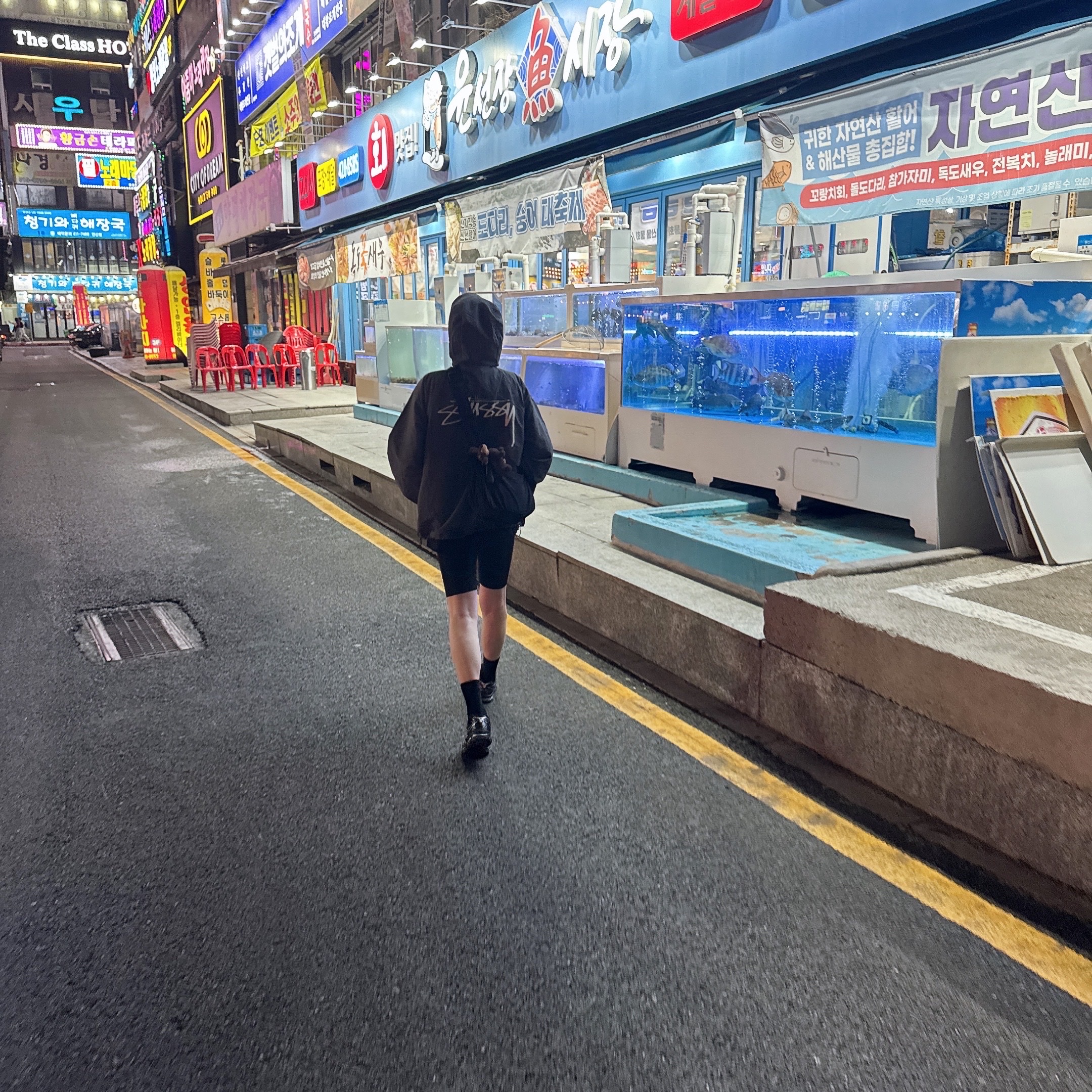 Stussy Wave Dye Beach Shell Jacket Black, Asics Gel-Kayano 14 Black Pure Silver 착용 스타일