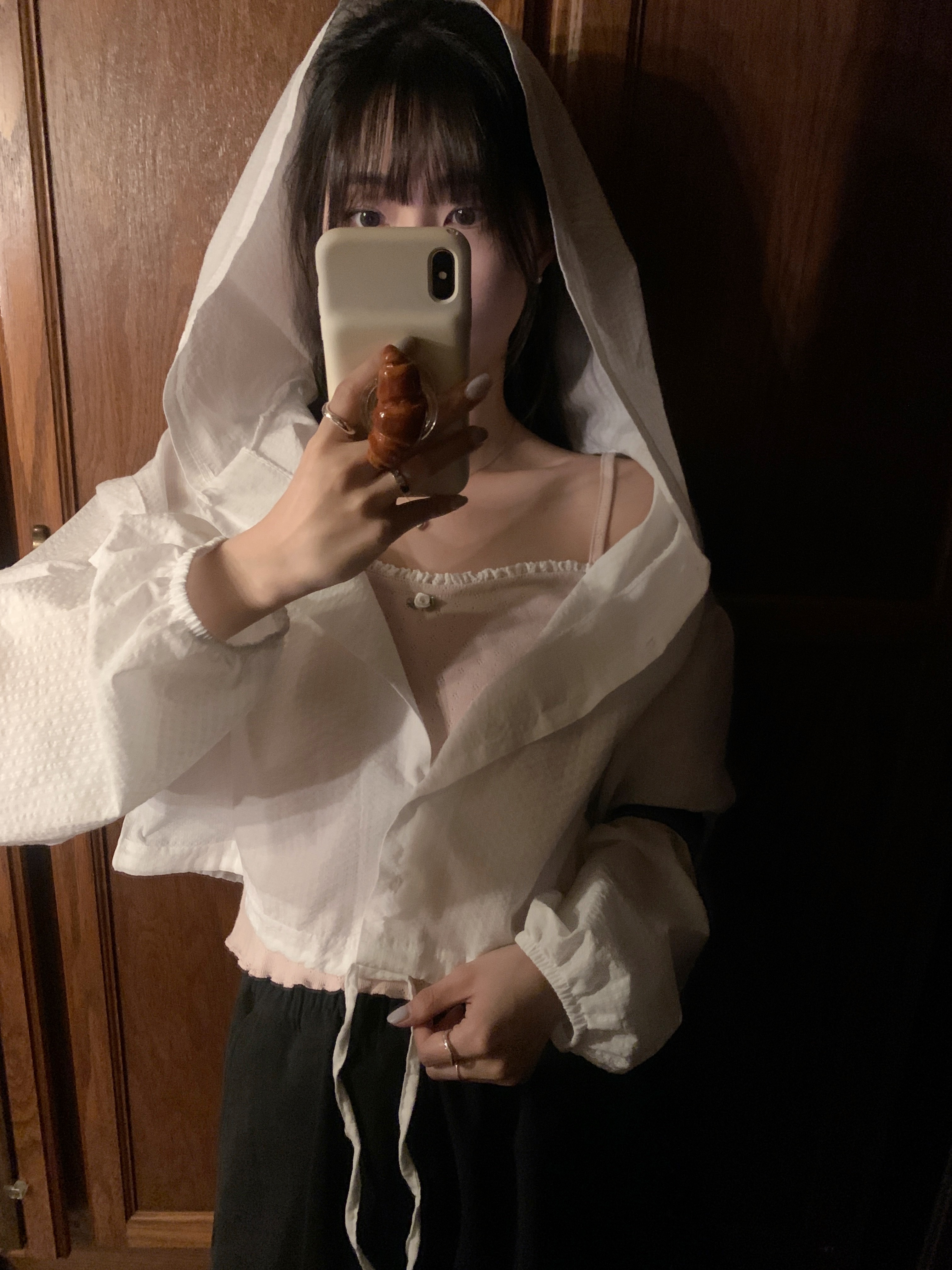 (W) Hunter Original Chelsea Boots Black 착용 스타일 - 3