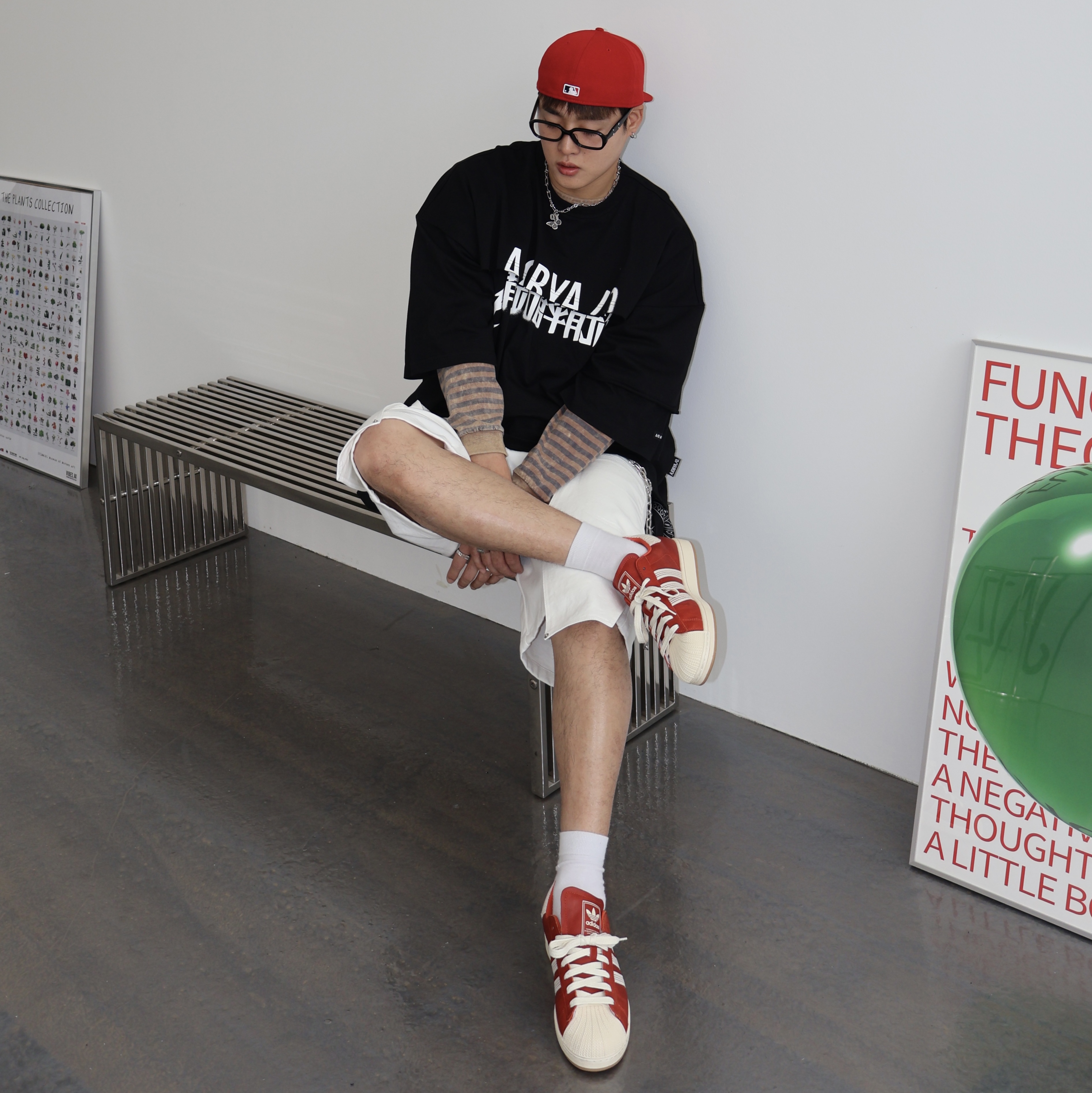 Gentle Monster x Maison Margiela MM212 Black Clear, AJOBYAJO Double Knee Paneled Shorts WHITE 착용 스타일 - 2