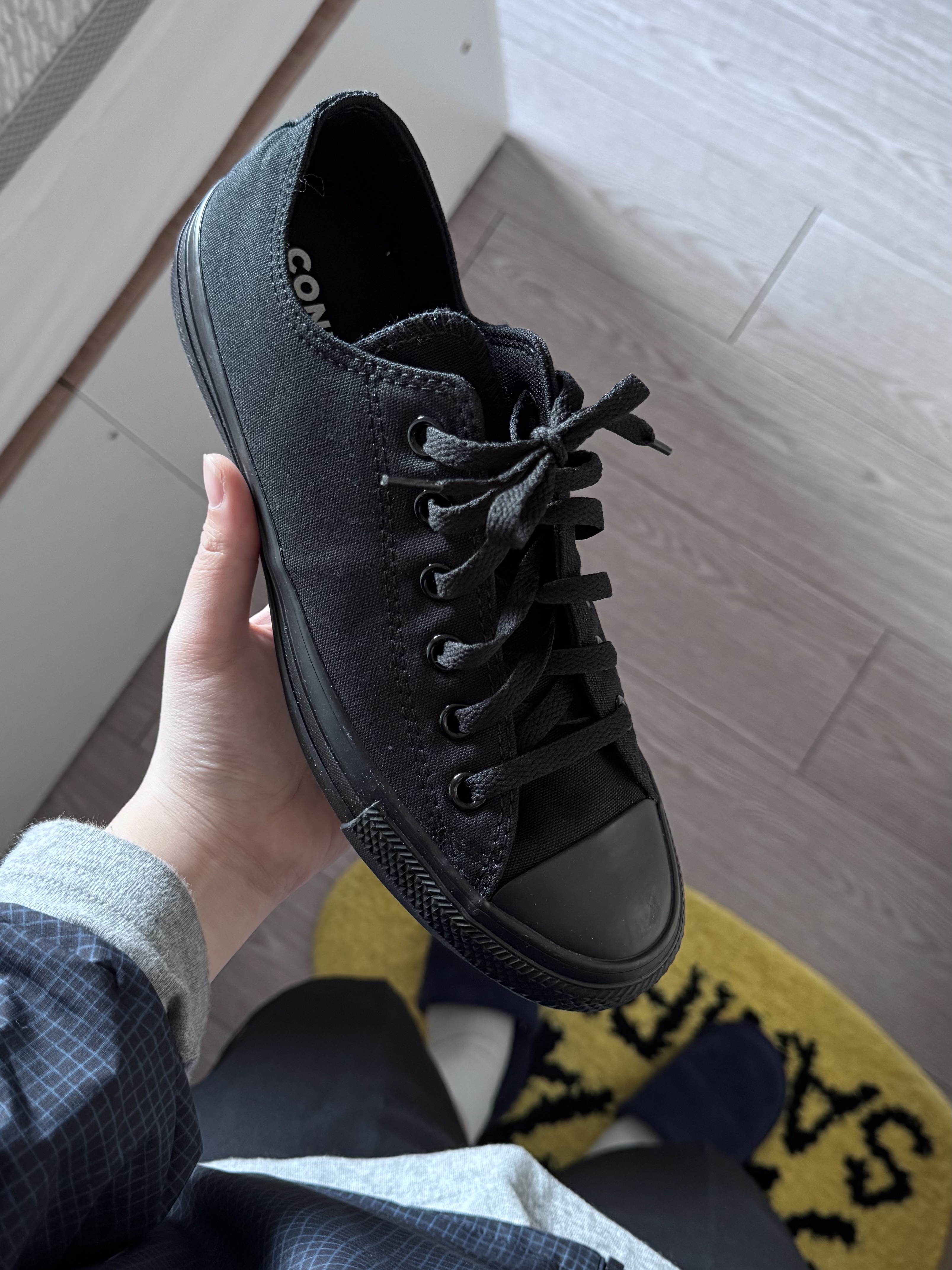 Converse Chuck Taylor All Star Classic Black Monochrome 착용 스타일 - 1
