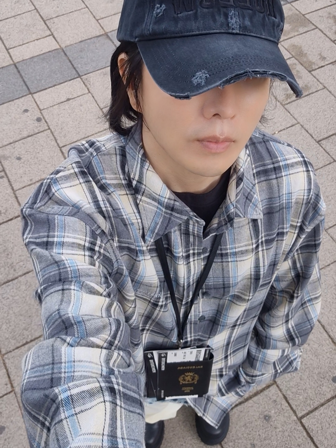 Nonnod Hollow Destroyed Cap Vintage Black 착용 스타일 - 4