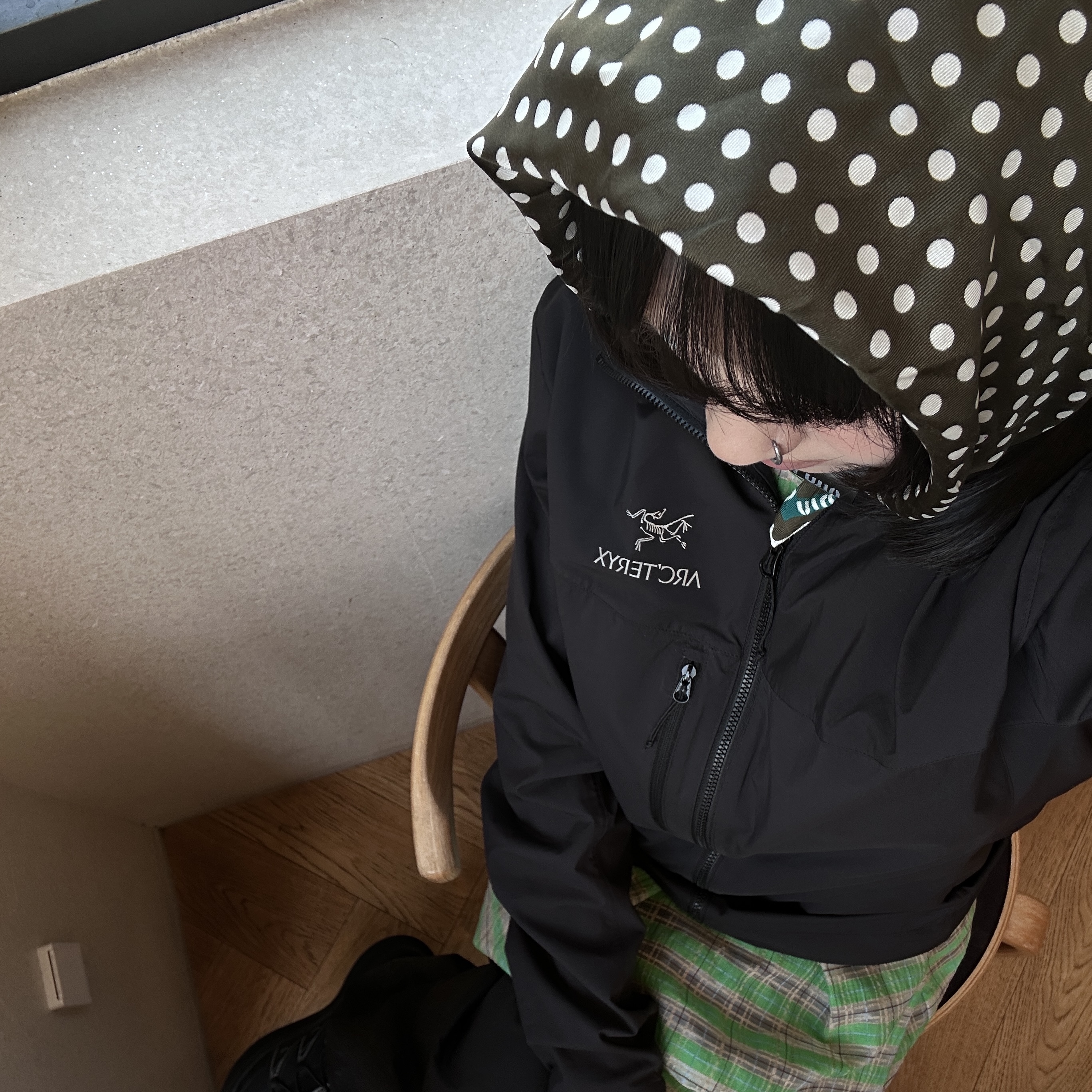 Arc'teryx Squamish Hoody Black 착용 스타일 - 1