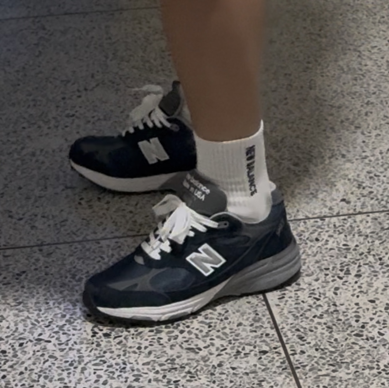 New Balance 993 Made in USA Navy - D Standard 착용 스타일 - 1