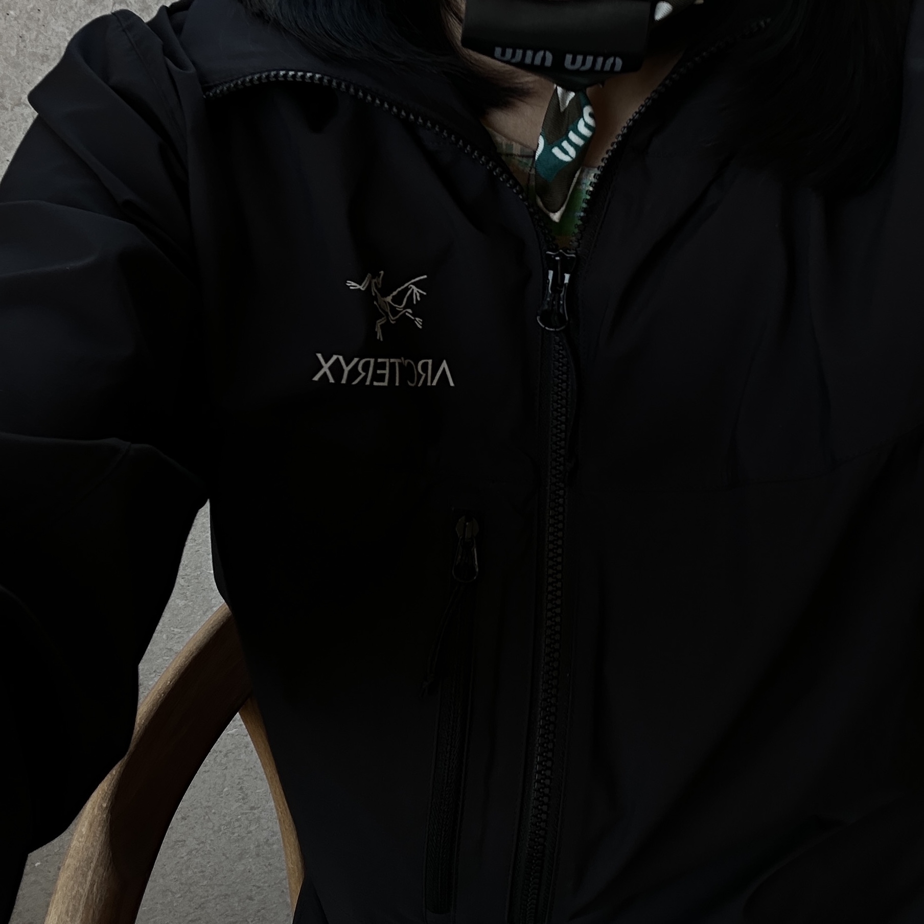 Arc'teryx Squamish Hoody Black 착용 스타일 - 2